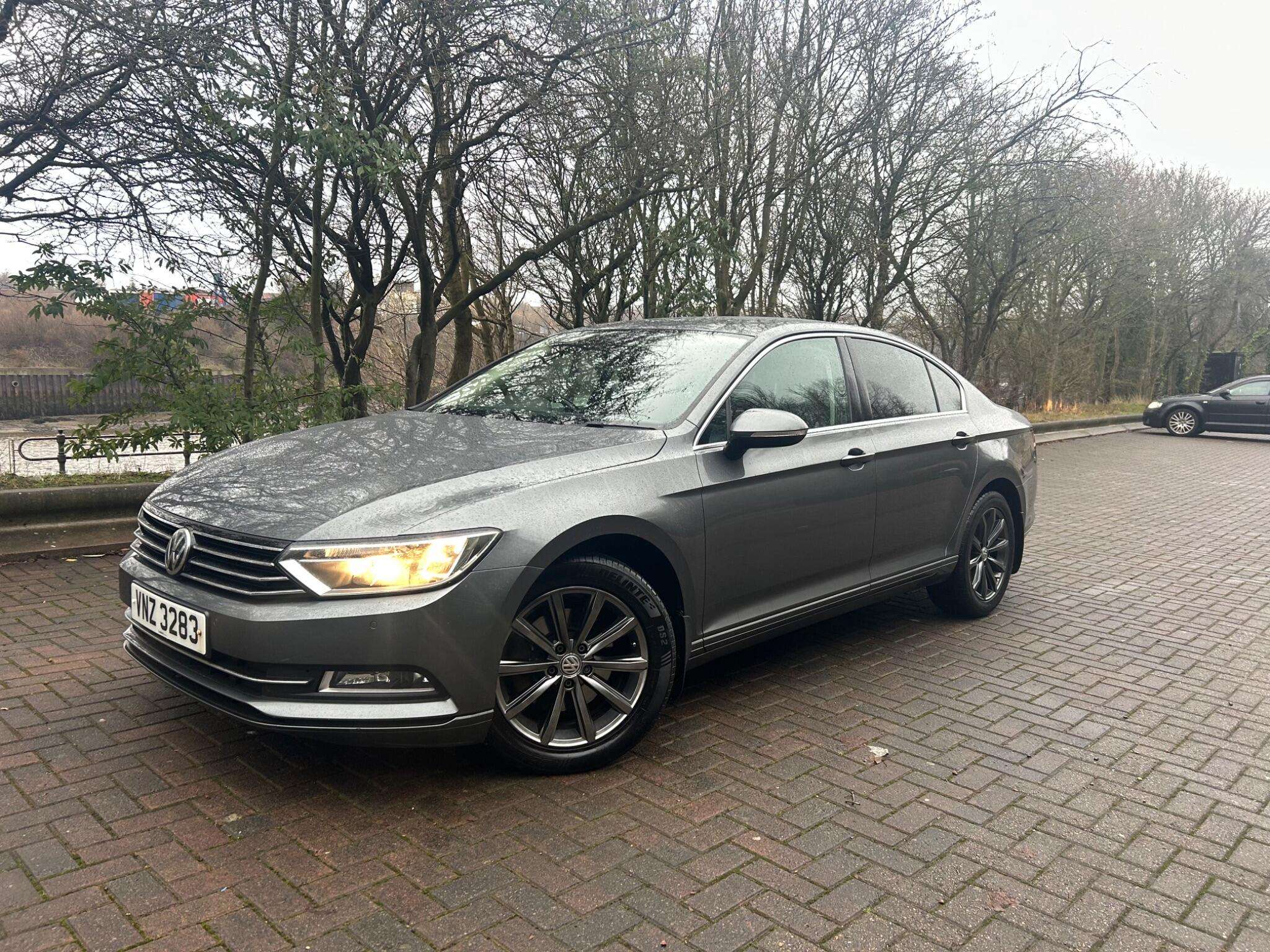 A 2015 VOLKSWAGEN PASSAT 1.6 TDI BlueMotion Tech SE Business DSG Euro 6 (s/s) 4dr A 2015 VOLKSWAGEN PASSAT 1.6 TDI BlueMotion Tech SE Business DSG Euro 6 (s/s) 4dr