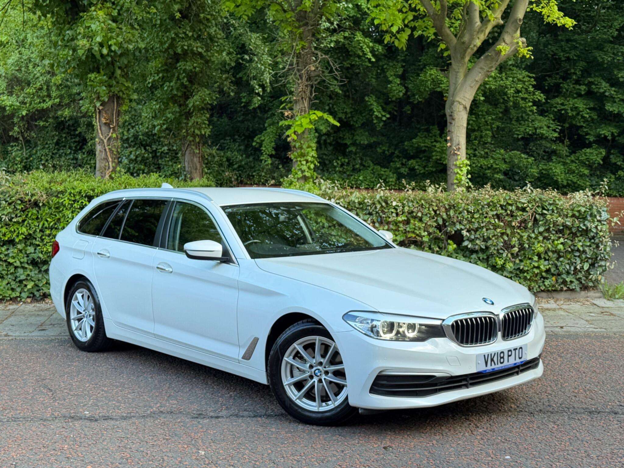 A 2018 BMW 5 SERIES 2.0 520d SE Touring Auto Euro 6 (s/s) 5dr A 2018 BMW 5 SERIES 2.0 520d SE Touring Auto Euro 6 (s/s) 5dr