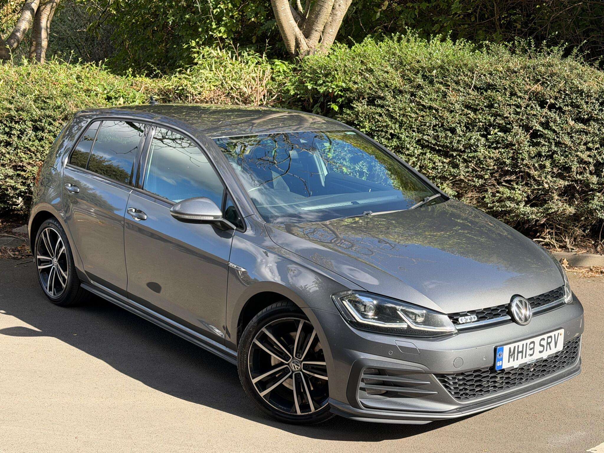 A 2019 VOLKSWAGEN GOLF 2.0 TDI GTD DSG Euro 6 (s/s) 5dr A 2019 VOLKSWAGEN GOLF 2.0 TDI GTD DSG Euro 6 (s/s) 5dr