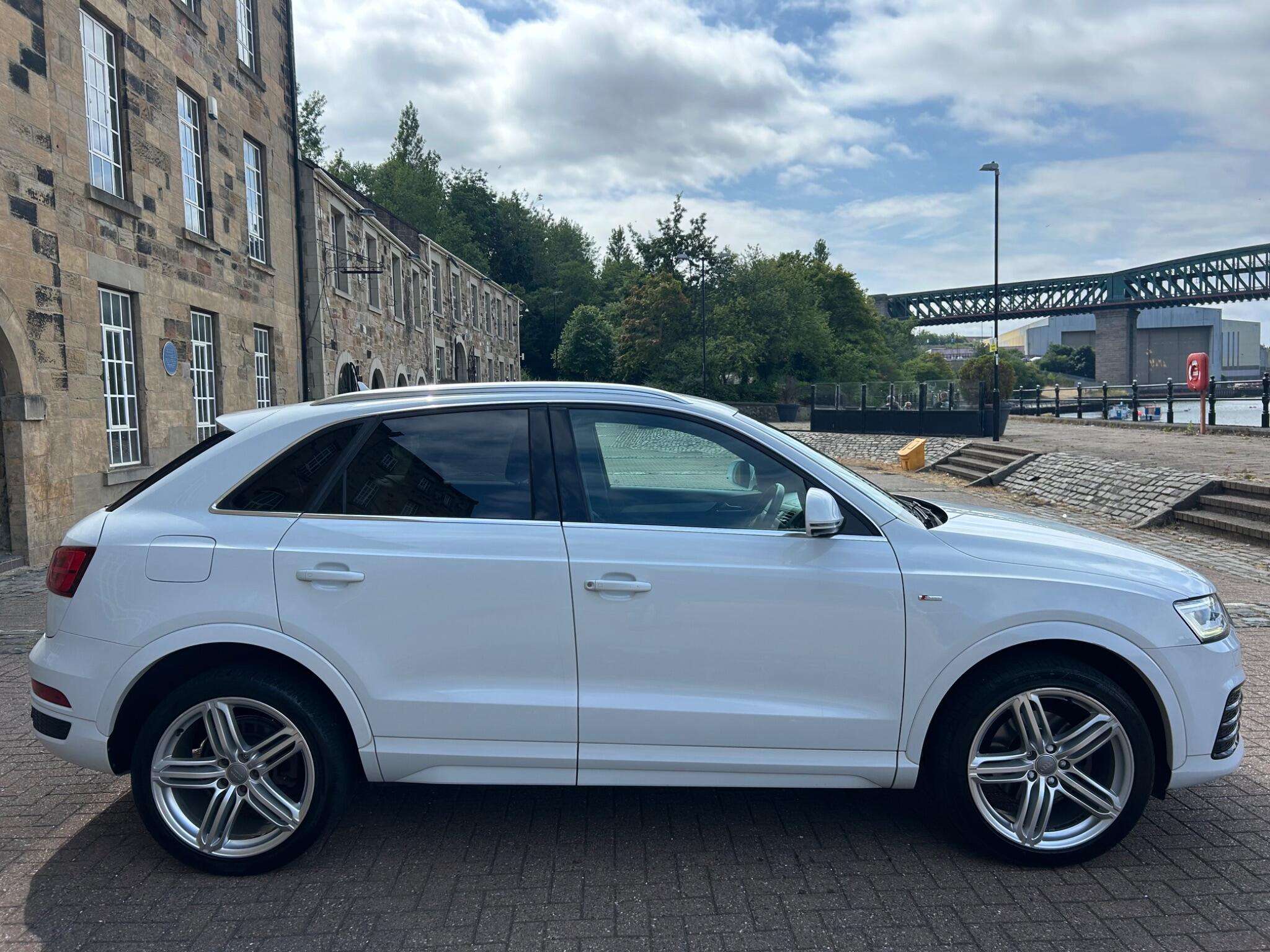 A 2016 AUDI Q3 2.0 TDI S line Plus quattro Euro 6 (s/s) 5dr A 2016 AUDI Q3 2.0 TDI S line Plus quattro Euro 6 (s/s) 5dr