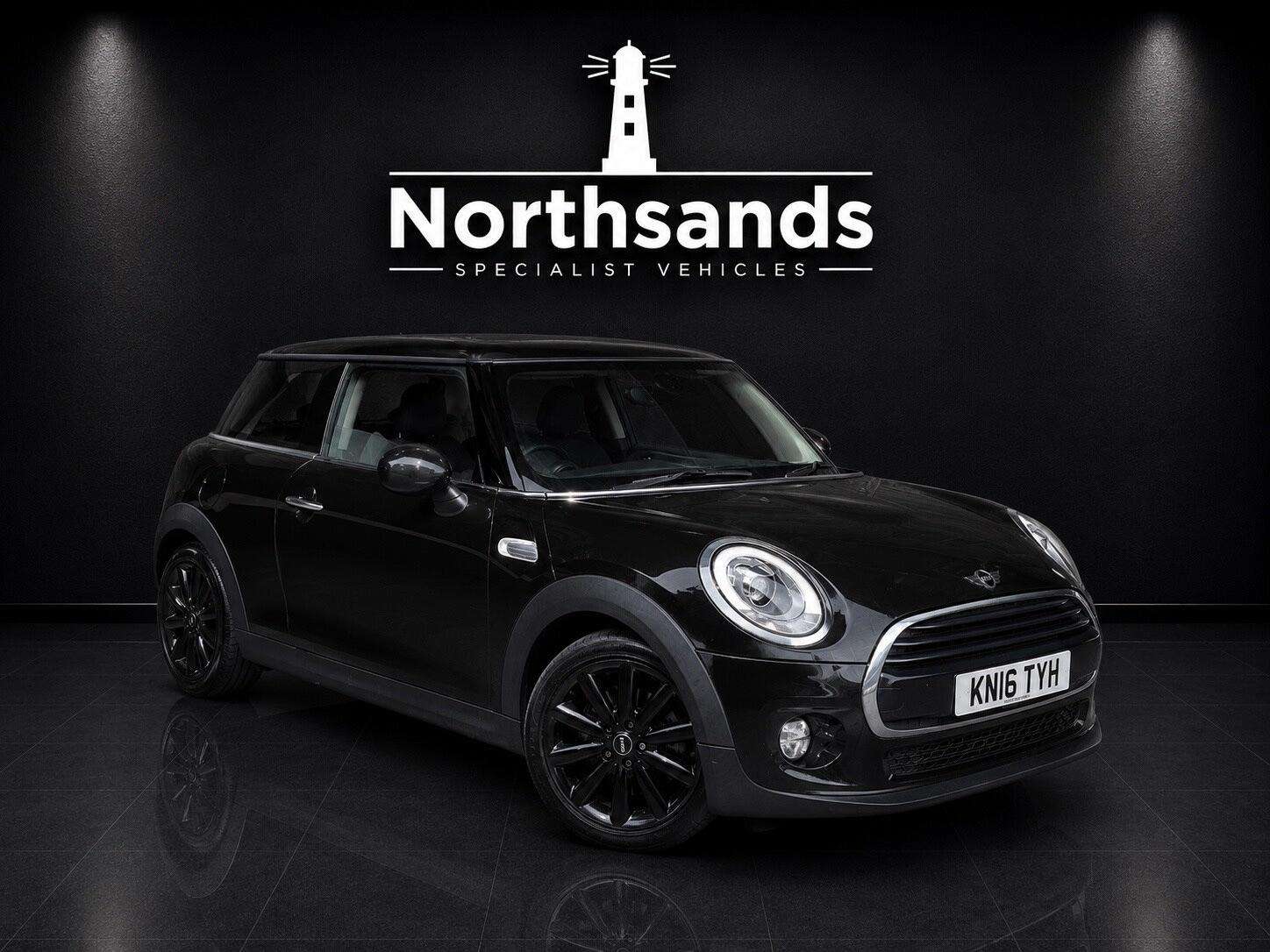 A 2016 MINI HATCH 1.5 Cooper Euro 6 (s/s) 3dr A 2016 MINI HATCH 1.5 Cooper Euro 6 (s/s) 3dr