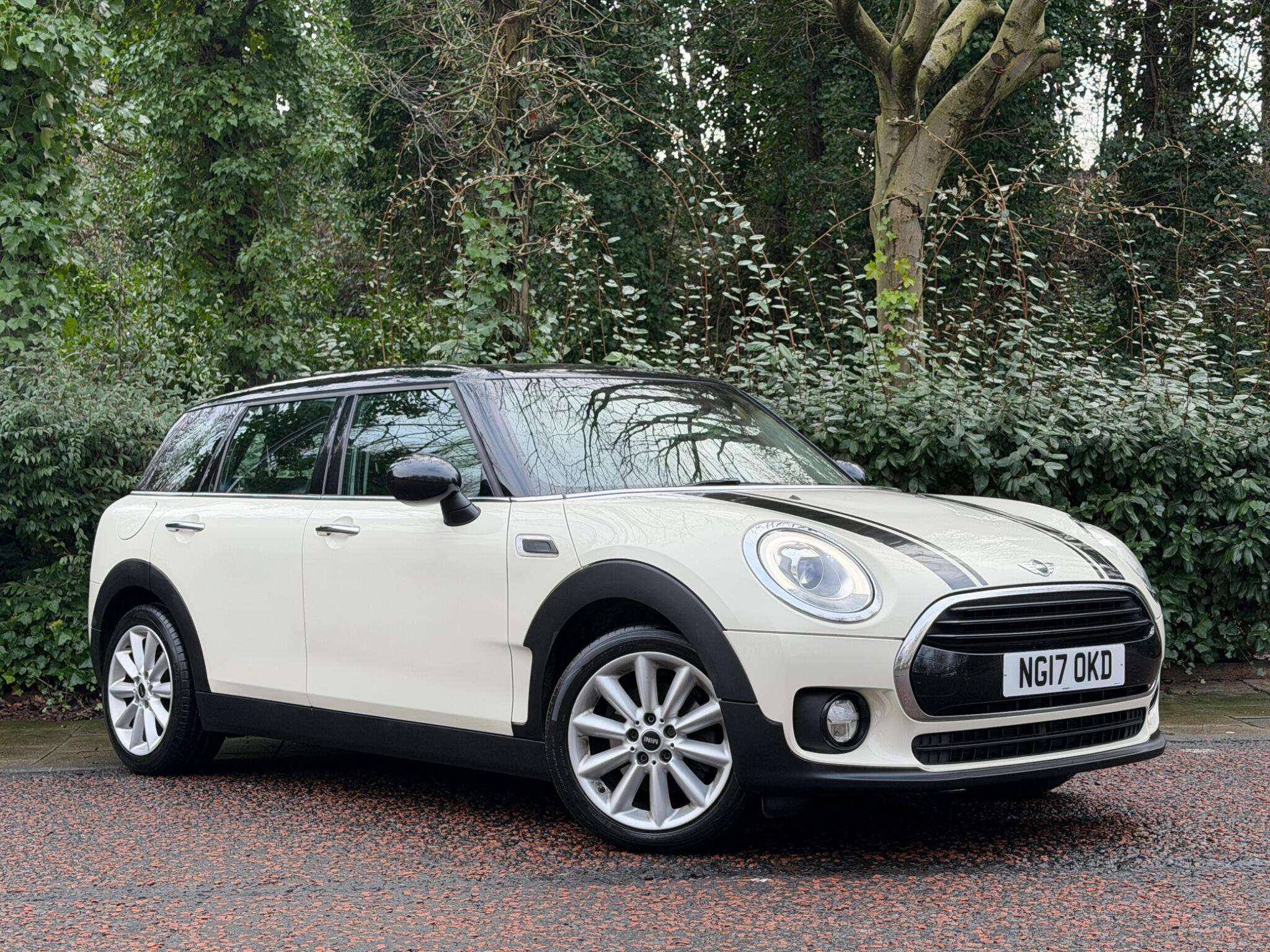 A 2017 MINI CLUBMAN 1.5 Cooper Euro 6 (s/s) 6dr A 2017 MINI CLUBMAN 1.5 Cooper Euro 6 (s/s) 6dr