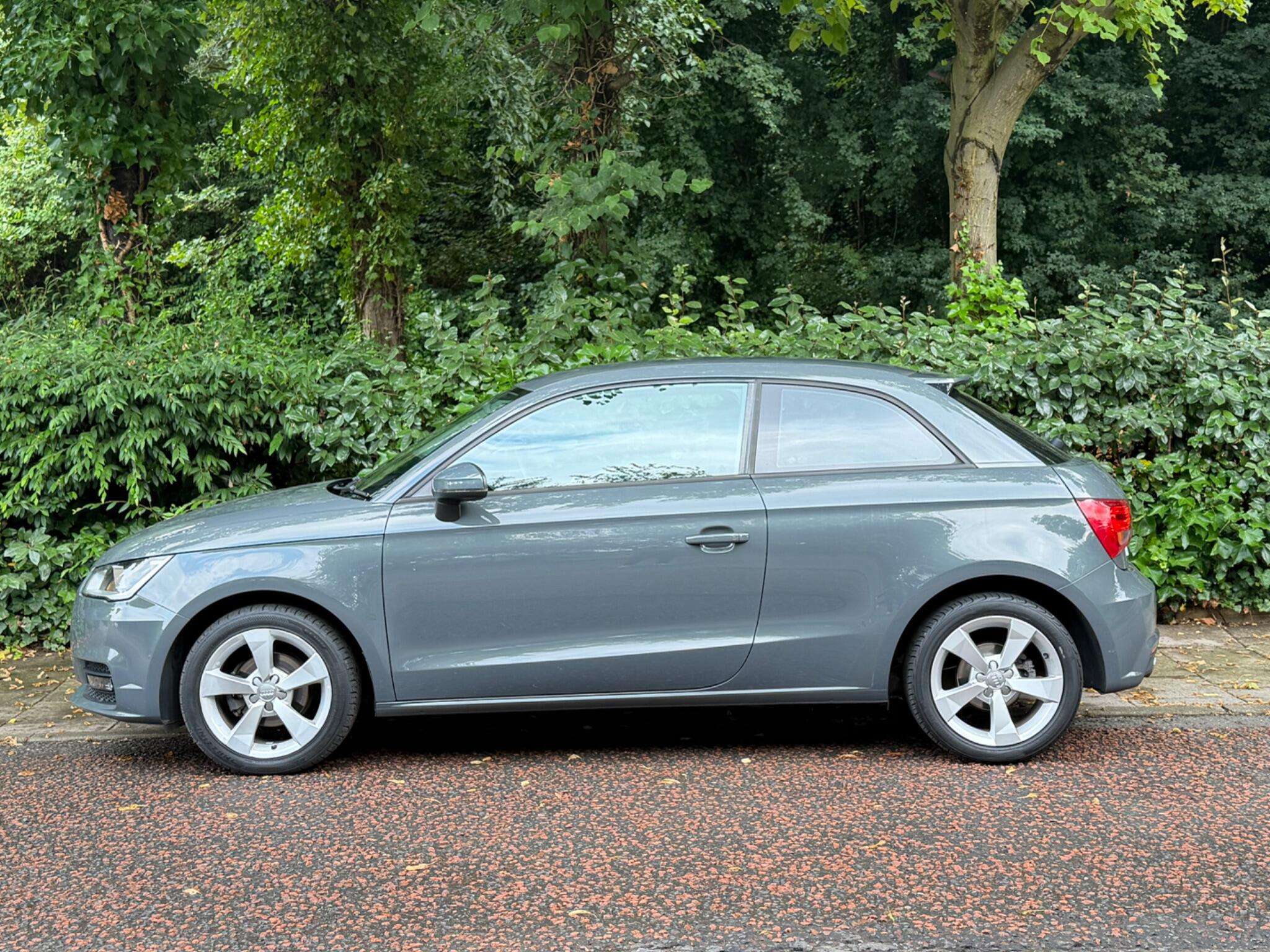2016 AUDI A1 2016 AUDI A1