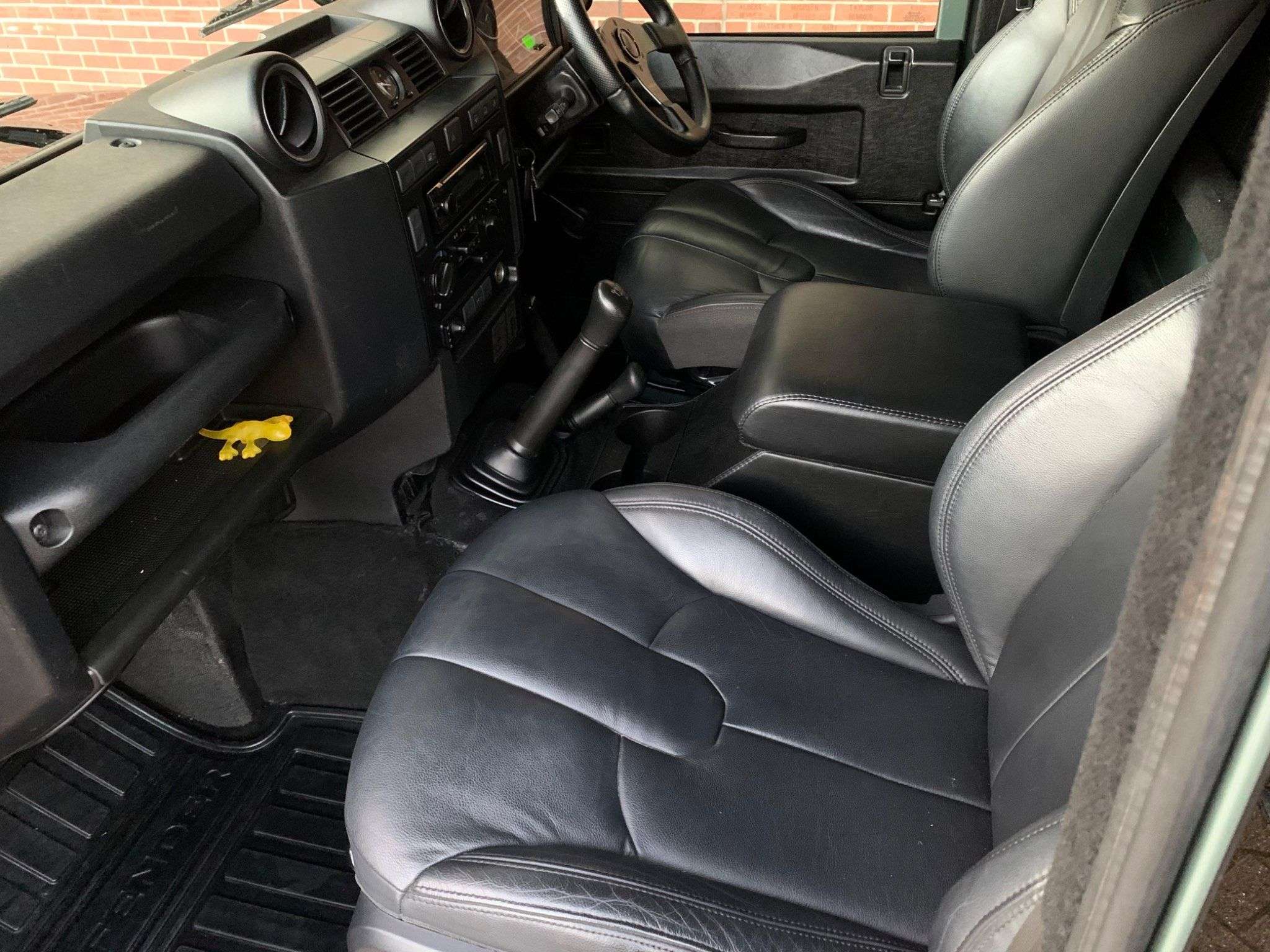 null LAND ROVER DEFENDER 110 null LAND ROVER DEFENDER 110