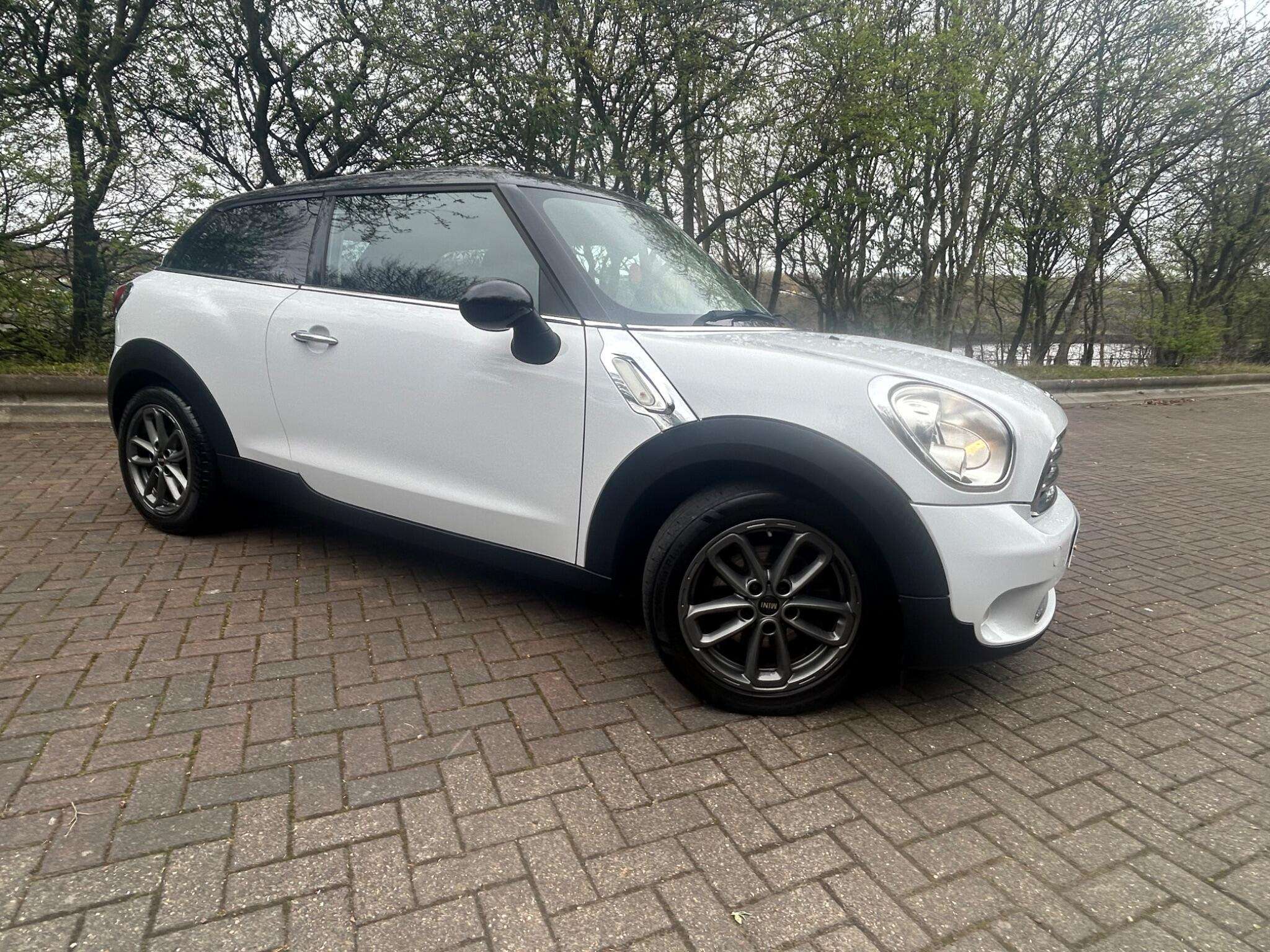 A 2014 MINI PACEMAN 1.6 Cooper Euro 5 (s/s) 3dr A 2014 MINI PACEMAN 1.6 Cooper Euro 5 (s/s) 3dr