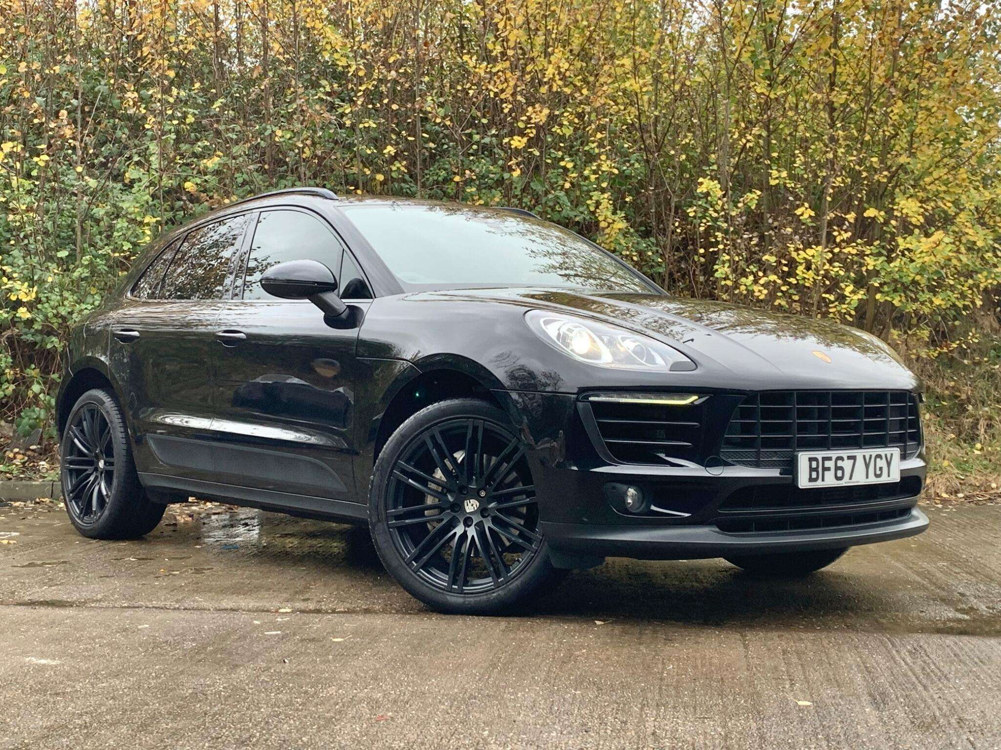 null PORSCHE MACAN null PORSCHE MACAN