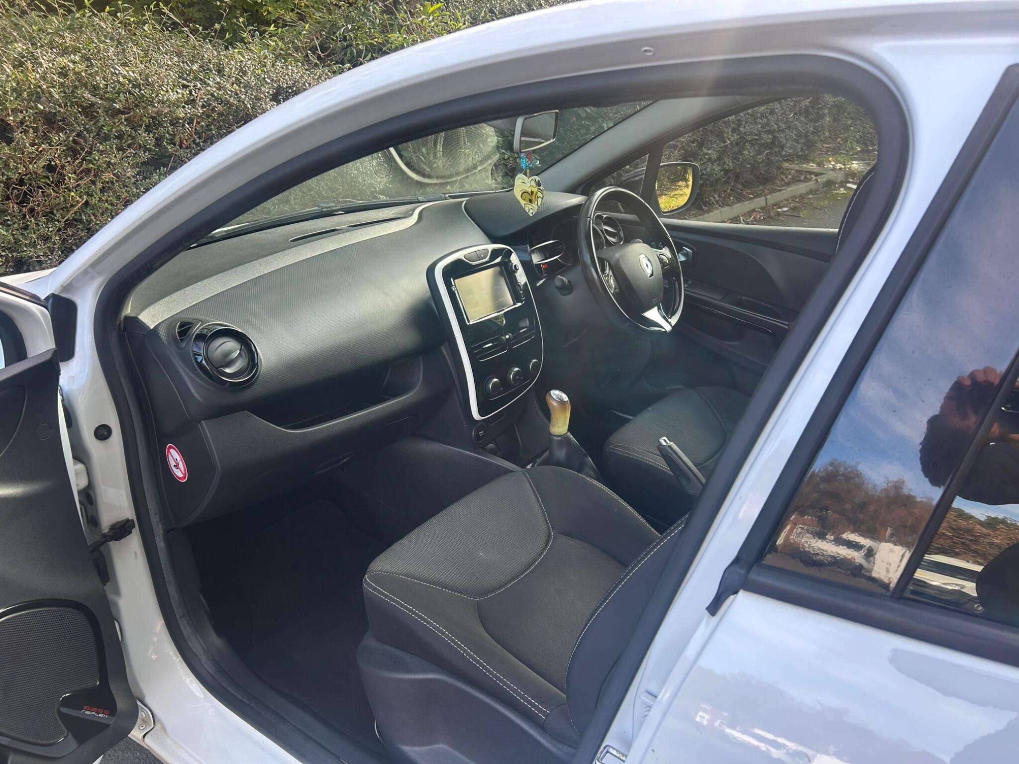 2016 RENAULT CLIO 2016 RENAULT CLIO
