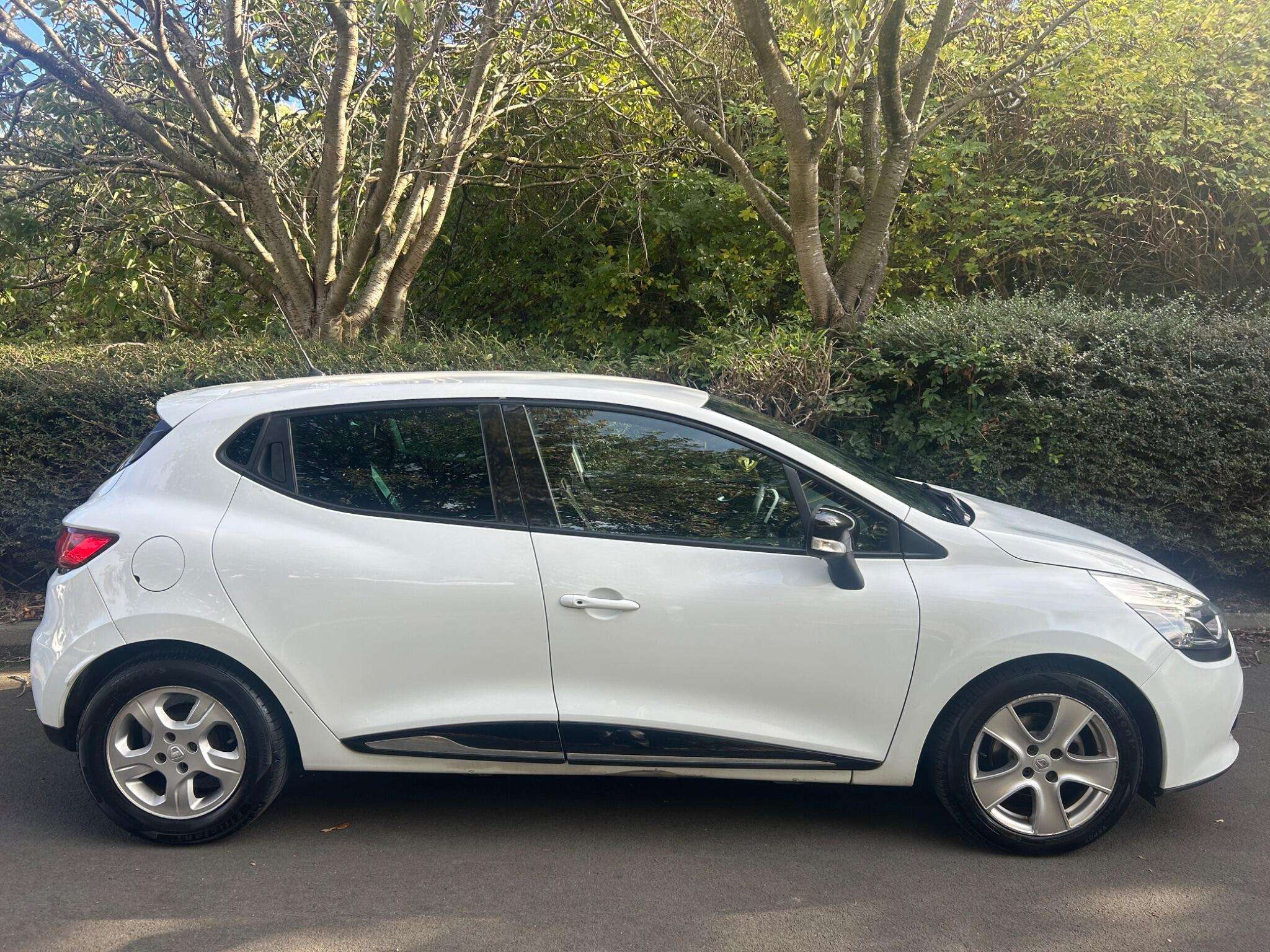 2016 RENAULT CLIO 2016 RENAULT CLIO
