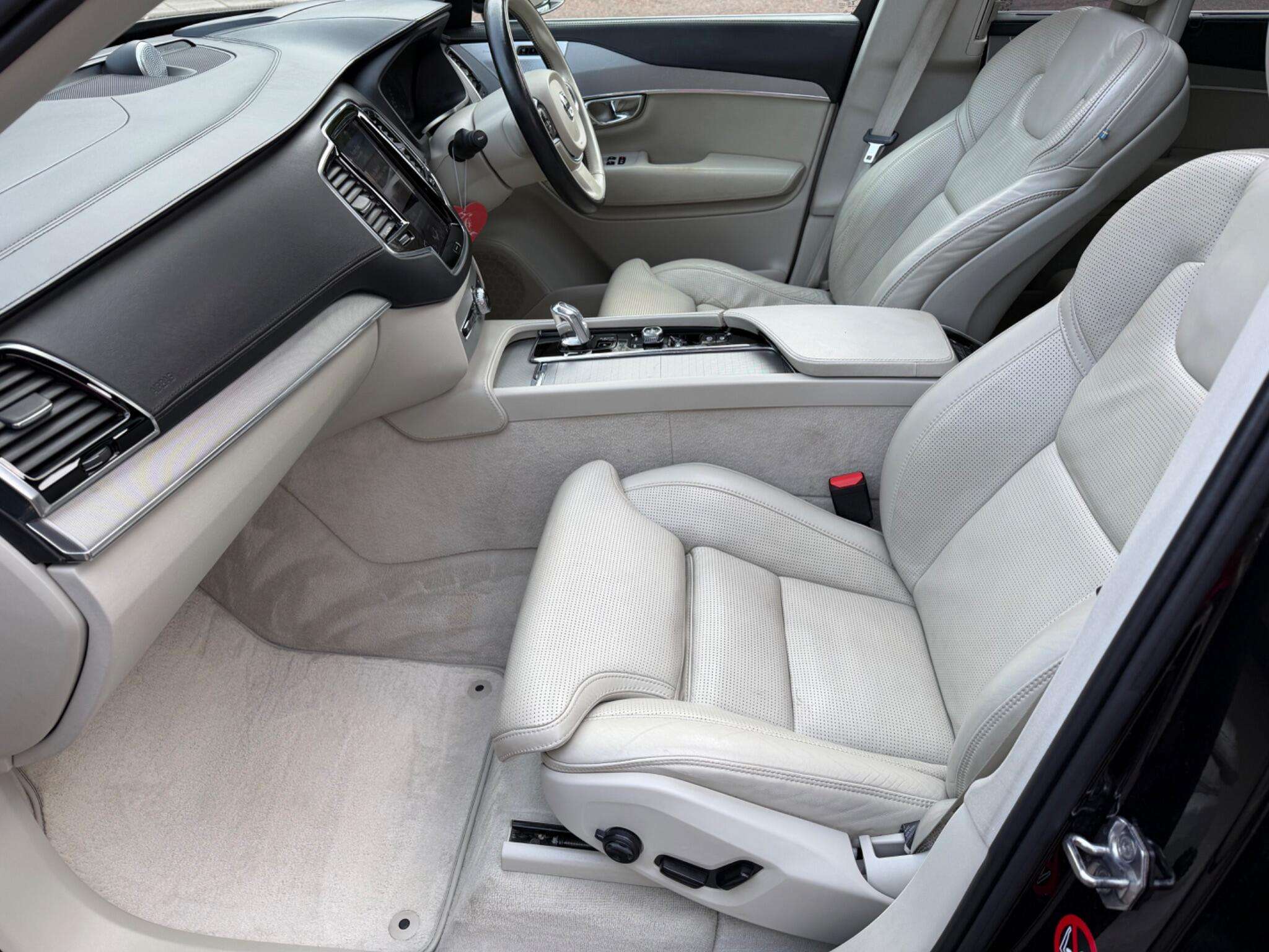 2016 VOLVO XC90 2016 VOLVO XC90