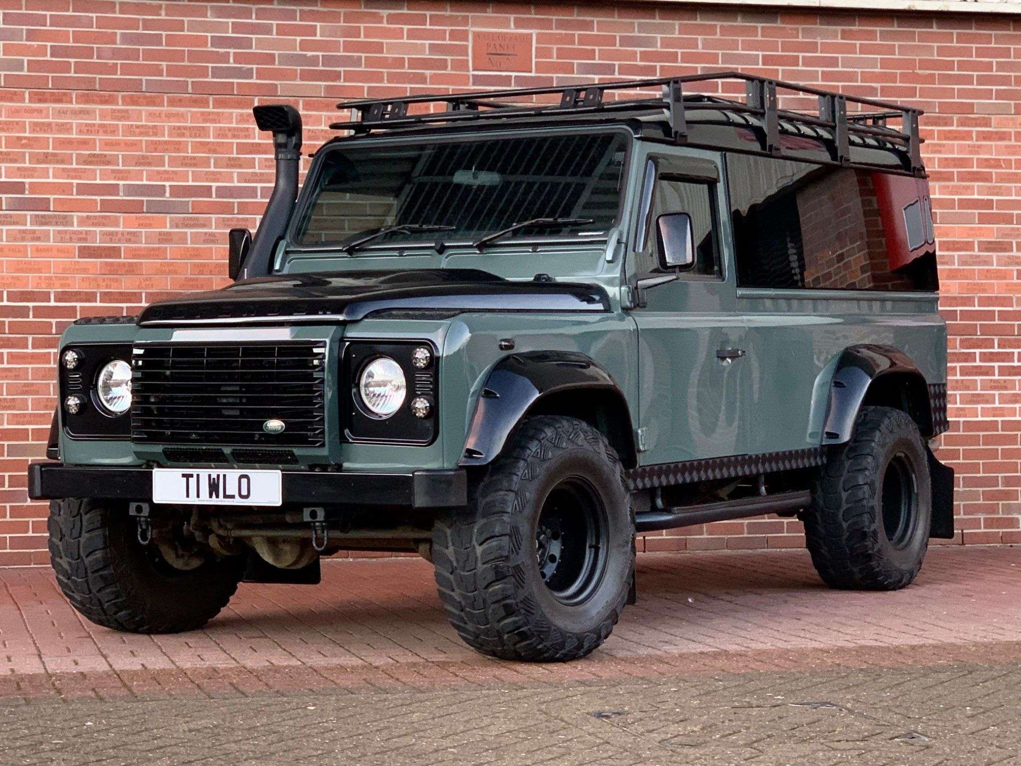 null LAND ROVER DEFENDER 110 null LAND ROVER DEFENDER 110