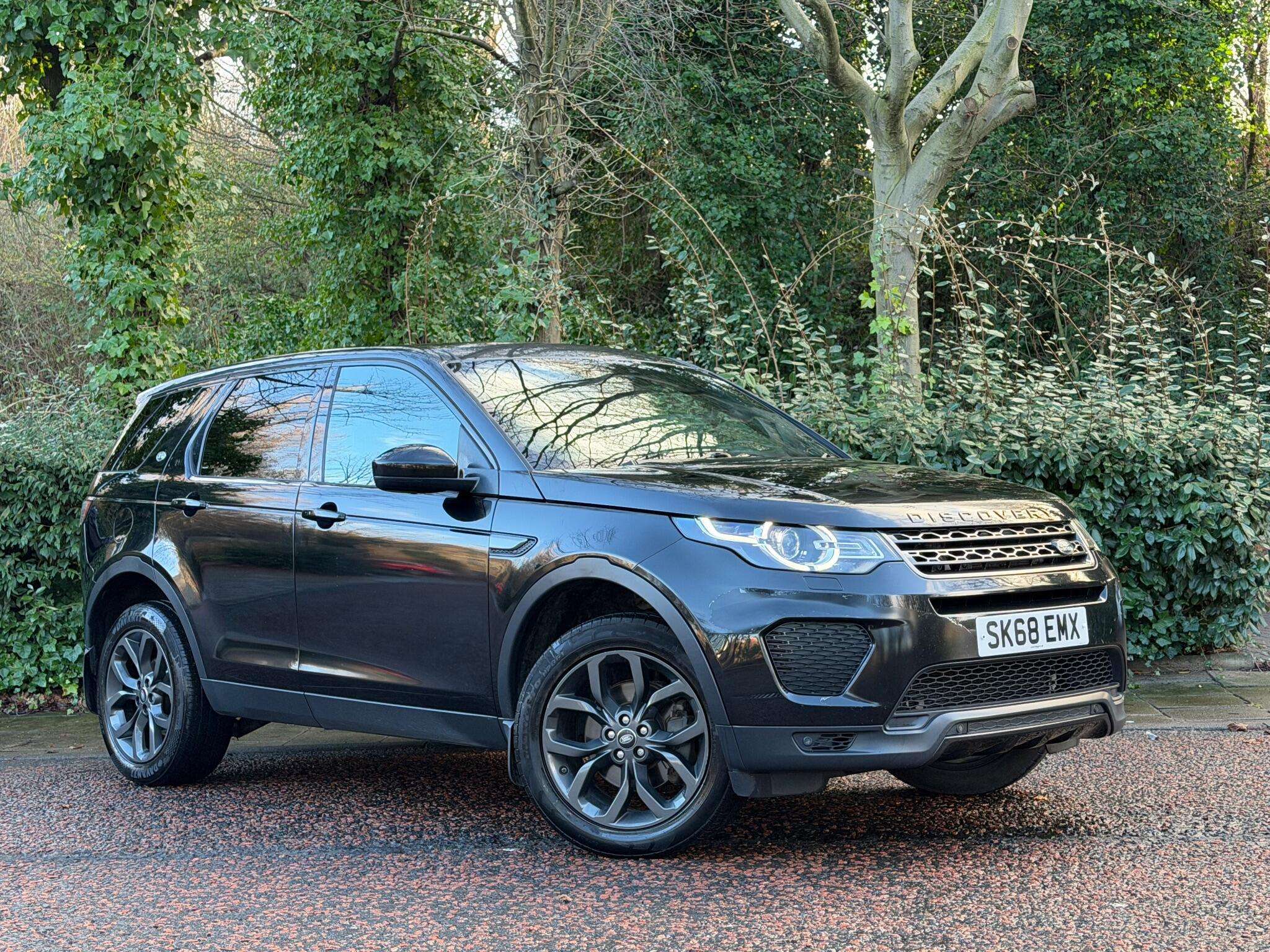 A 2018 LAND ROVER DISCOVERY SPORT 2.0 TD4 Landmark Auto 4WD Euro 6 (s/s) 5dr A 2018 LAND ROVER DISCOVERY SPORT 2.0 TD4 Landmark Auto 4WD Euro 6 (s/s) 5dr