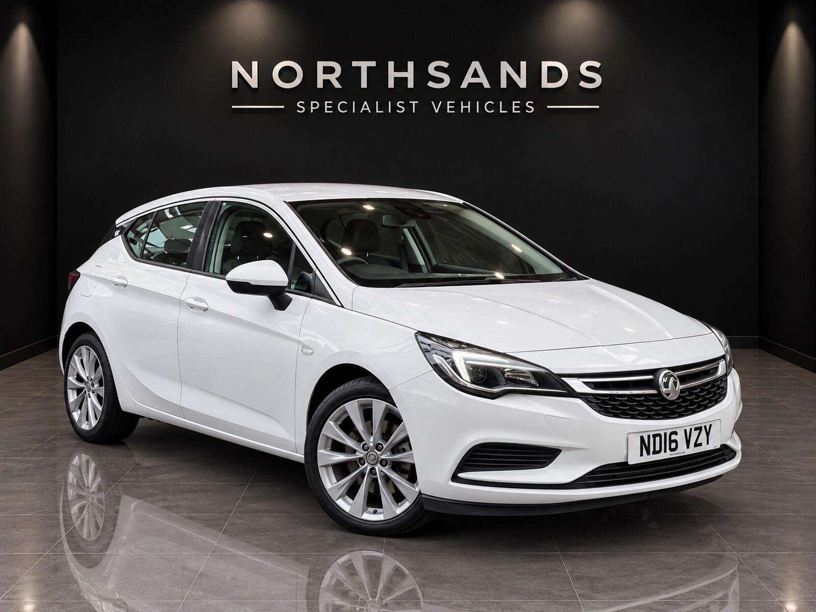 A 2016 VAUXHALL ASTRA 1.4i Energy Euro 6 5dr A 2016 VAUXHALL ASTRA 1.4i Energy Euro 6 5dr