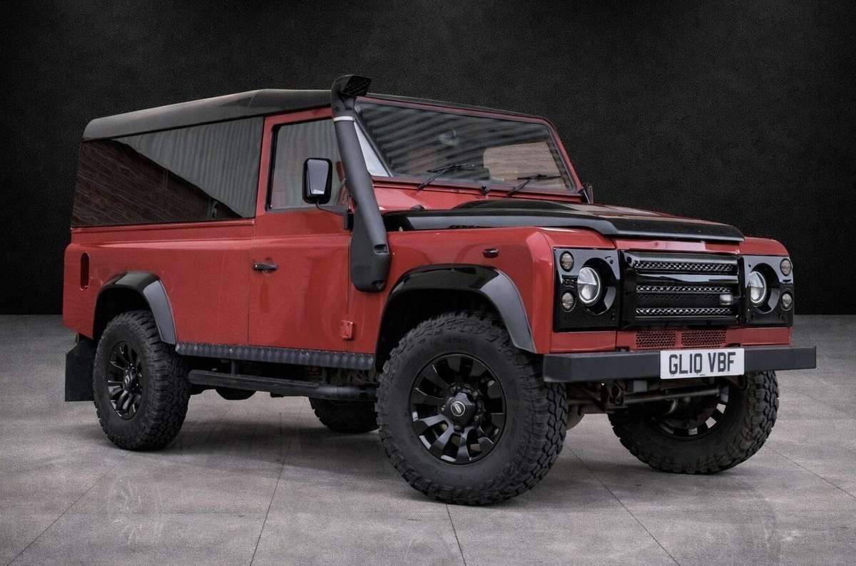 Check out this Land Rover Defender 110 2010 Diesel Manual