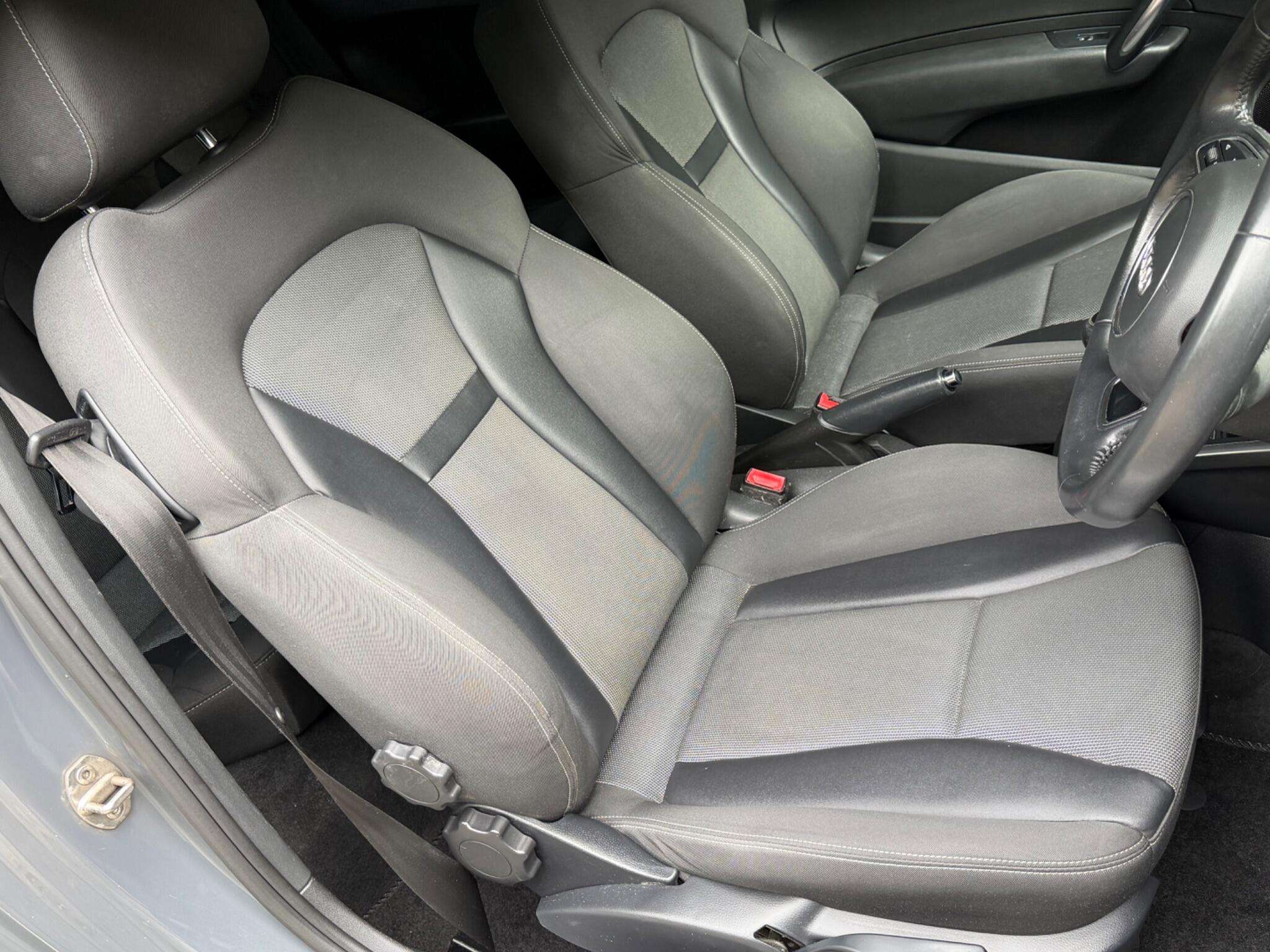 2016 AUDI A1 2016 AUDI A1