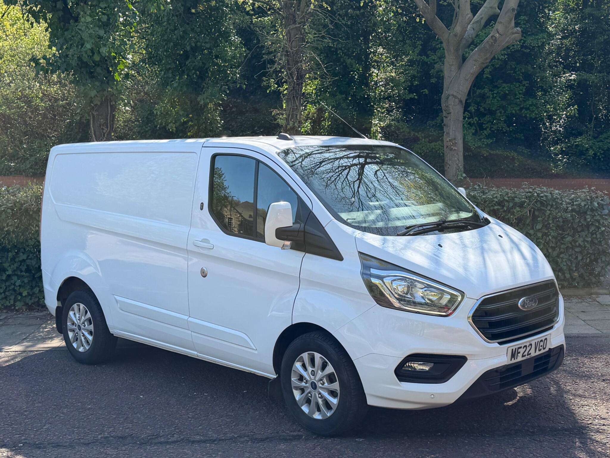 A 2022 FORD TRANSIT CUSTOM 2.0 300 EcoBlue Limited L1 H1 Euro 6 (s/s) 5dr A 2022 FORD TRANSIT CUSTOM 2.0 300 EcoBlue Limited L1 H1 Euro 6 (s/s) 5dr