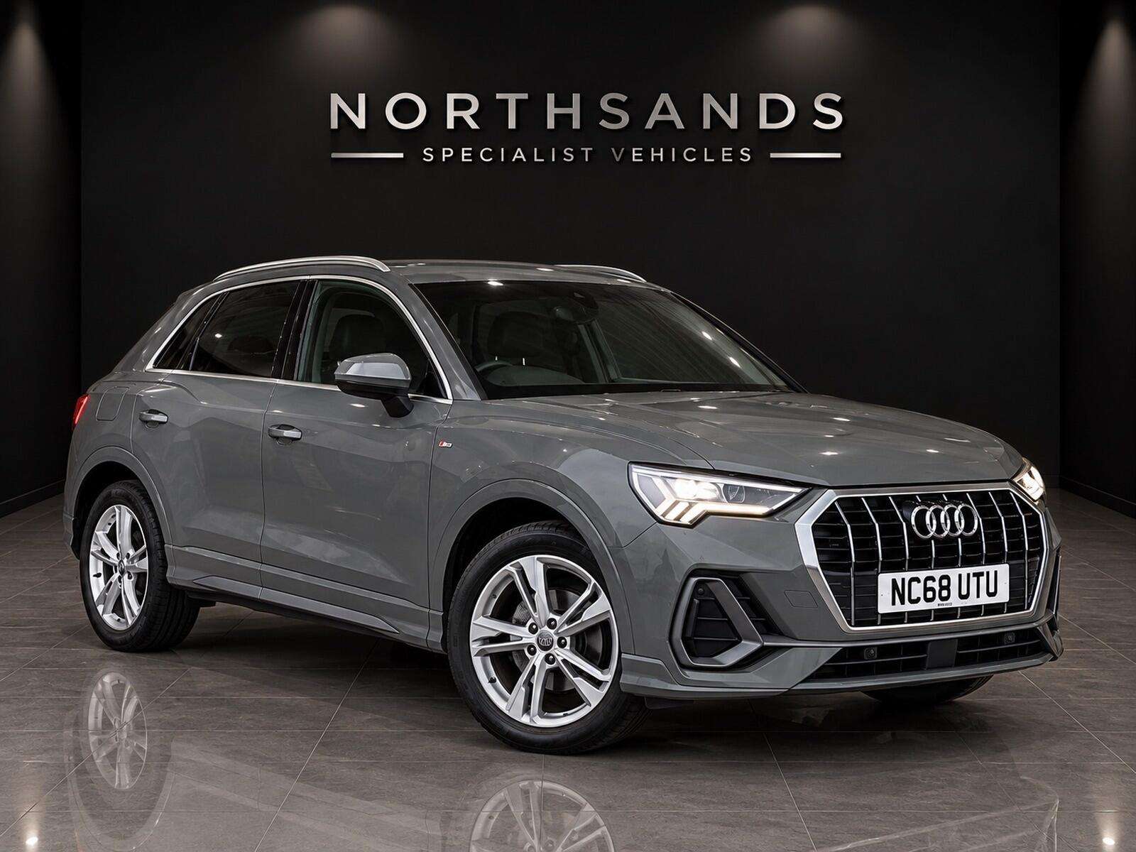 A 2019 AUDI Q3 1.5 TFSI CoD 35 S line Euro 6 (s/s) 5dr A 2019 AUDI Q3 1.5 TFSI CoD 35 S line Euro 6 (s/s) 5dr