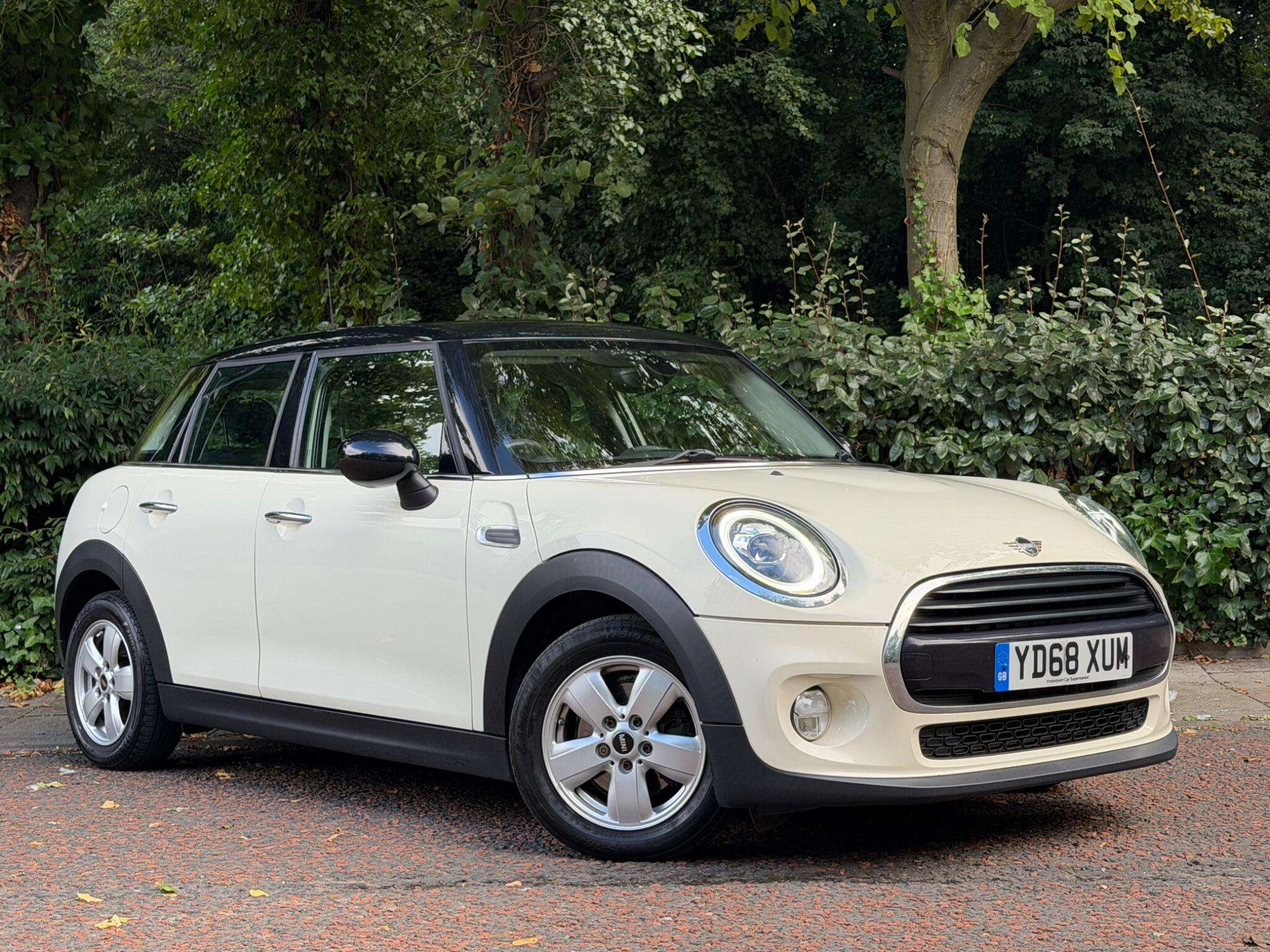 A 2018 MINI HATCH 1.5 Cooper Euro 6 (s/s) 5dr A 2018 MINI HATCH 1.5 Cooper Euro 6 (s/s) 5dr