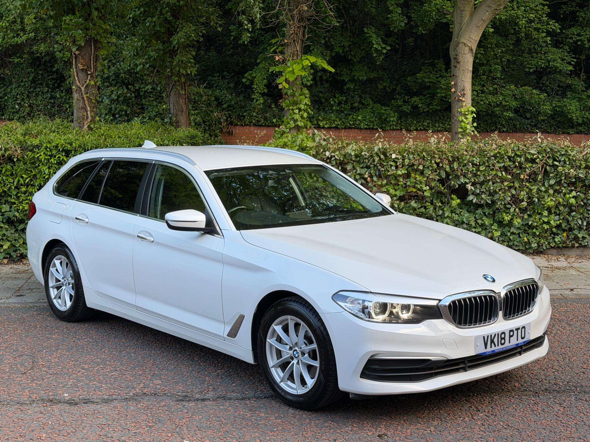 A 2018 BMW 5 SERIES 2.0 520d SE Touring Auto Euro 6 (s/s) 5dr A 2018 BMW 5 SERIES 2.0 520d SE Touring Auto Euro 6 (s/s) 5dr