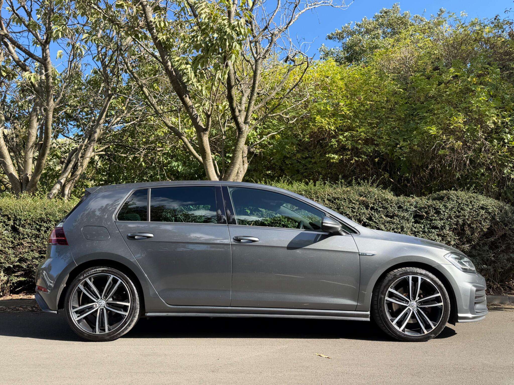 2019 VOLKSWAGEN GOLF 2019 VOLKSWAGEN GOLF