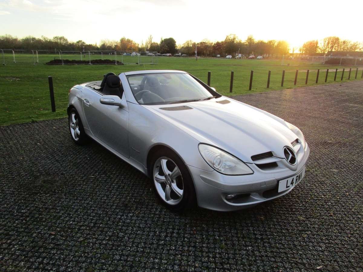 Check out this Mercedes-benz Slk 2005 Petrol Automatic