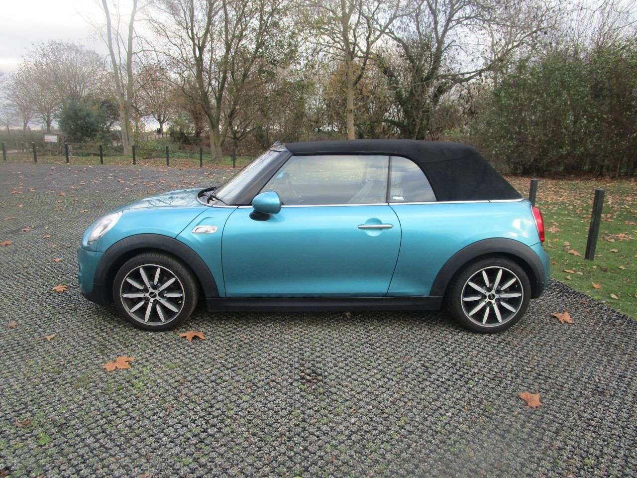 2016 MINI CONVERTIBLE 2016 MINI CONVERTIBLE