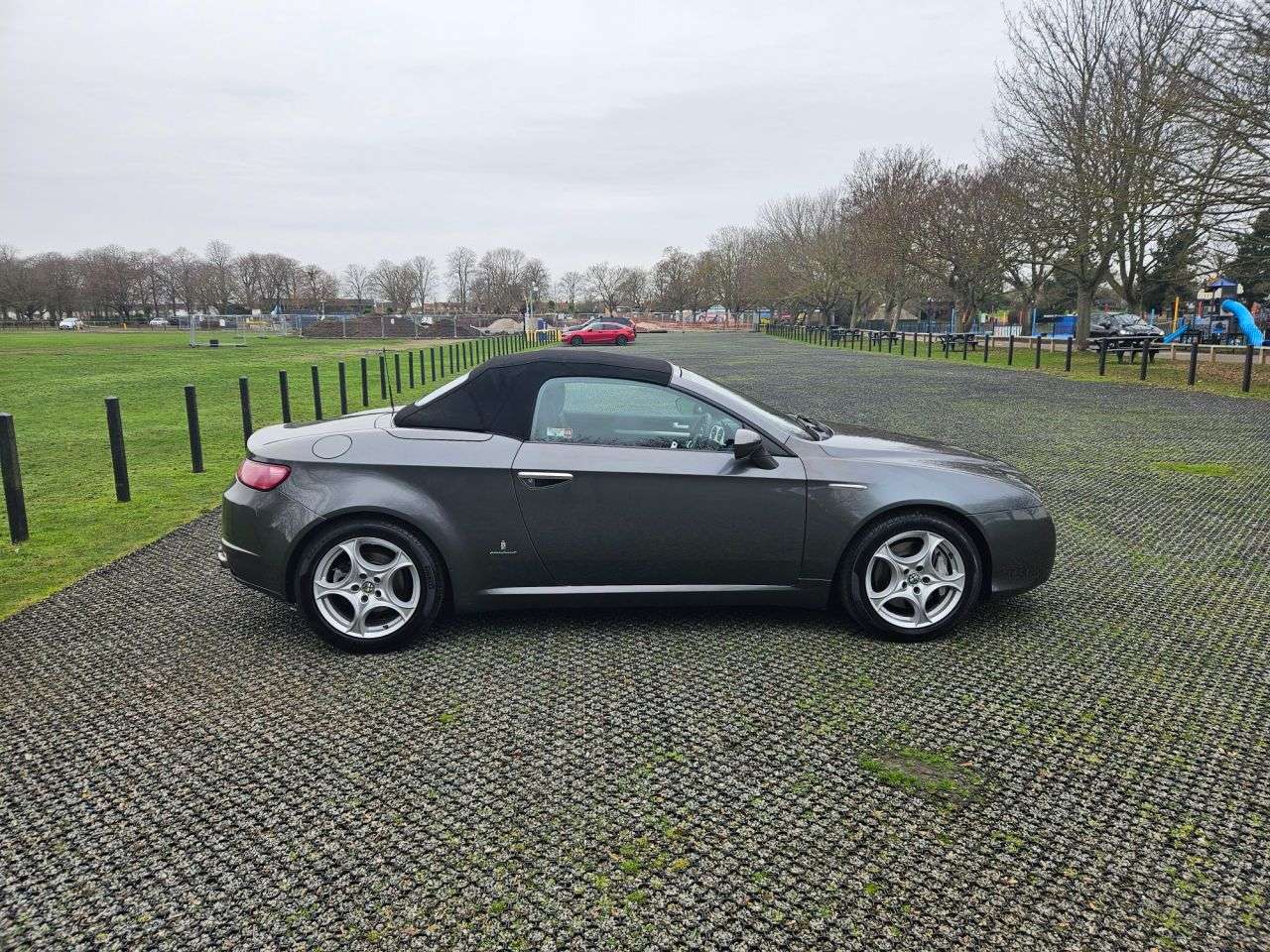 A 2007 ALFA ROMEO SPIDER 3.2 V6 JTS Q4 2 door Convertible Cabriolet A 2007 ALFA ROMEO SPIDER 3.2 V6 JTS Q4 2 door Convertible Cabriolet