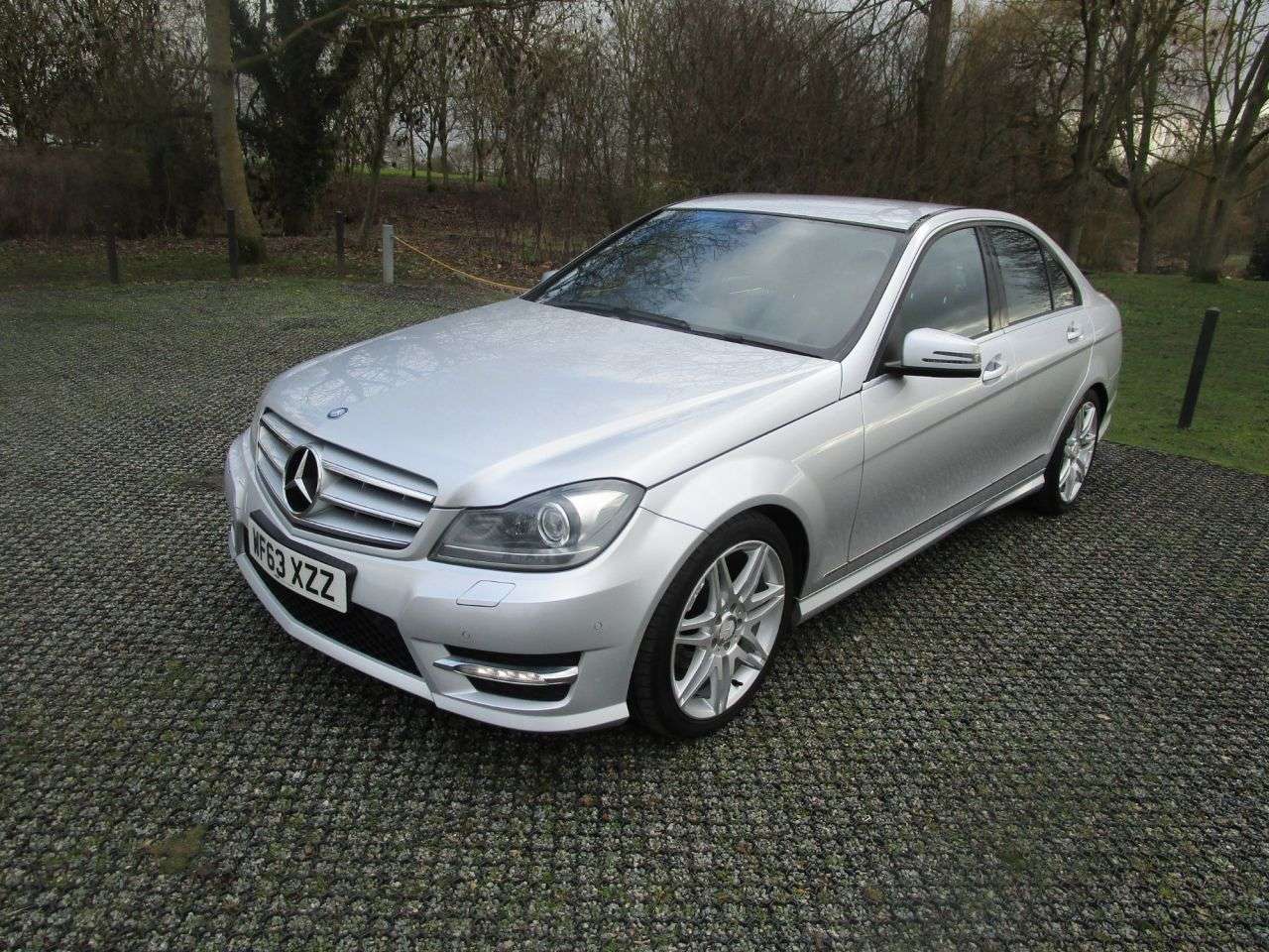 A 2013 MERCEDES-BENZ C-CLASS C250 CDI BlueEFFICIENCY AMG Sport Plus 4 door Auto Diesel Automatic A 2013 MERCEDES-BENZ C-CLASS C250 CDI BlueEFFICIENCY AMG Sport Plus 4 door Auto Diesel Automatic