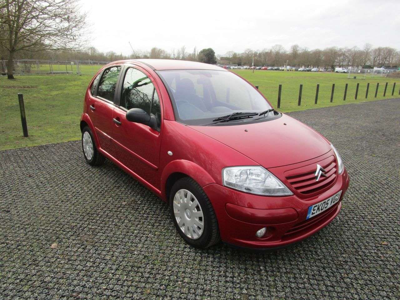 A 2005 CITROEN C3 1.4i SX 5 door Auto Petrol Automatic A 2005 CITROEN C3 1.4i SX 5 door Auto Petrol Automatic