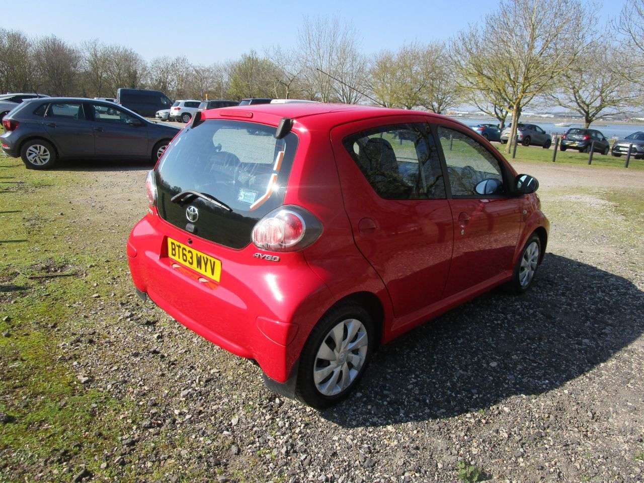 A 2014 TOYOTA AYGO 1.0 VVT-i Move 5 door Petrol A 2014 TOYOTA AYGO 1.0 VVT-i Move 5 door Petrol