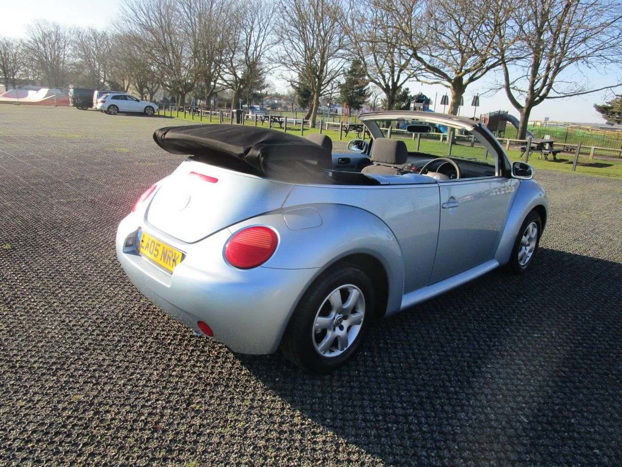 A 2005 VOLKSWAGEN BEETLE 1.4 2 door Convertible Petrol Cabriolet A 2005 VOLKSWAGEN BEETLE 1.4 2 door Convertible Petrol Cabriolet