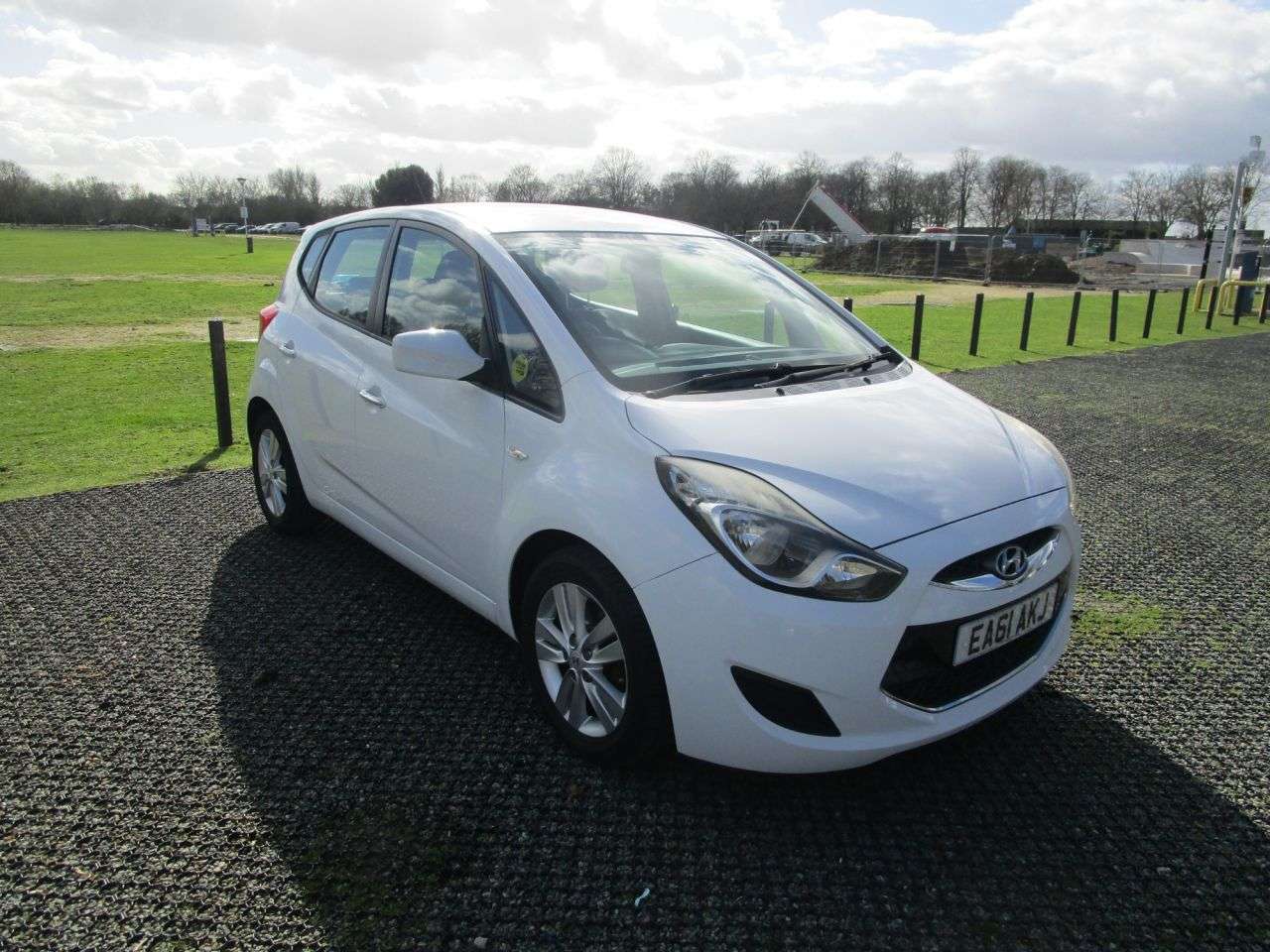 A 2011 HYUNDAI IX20 1.6 Active 5 door Auto Petrol Automatic A 2011 HYUNDAI IX20 1.6 Active 5 door Auto Petrol Automatic