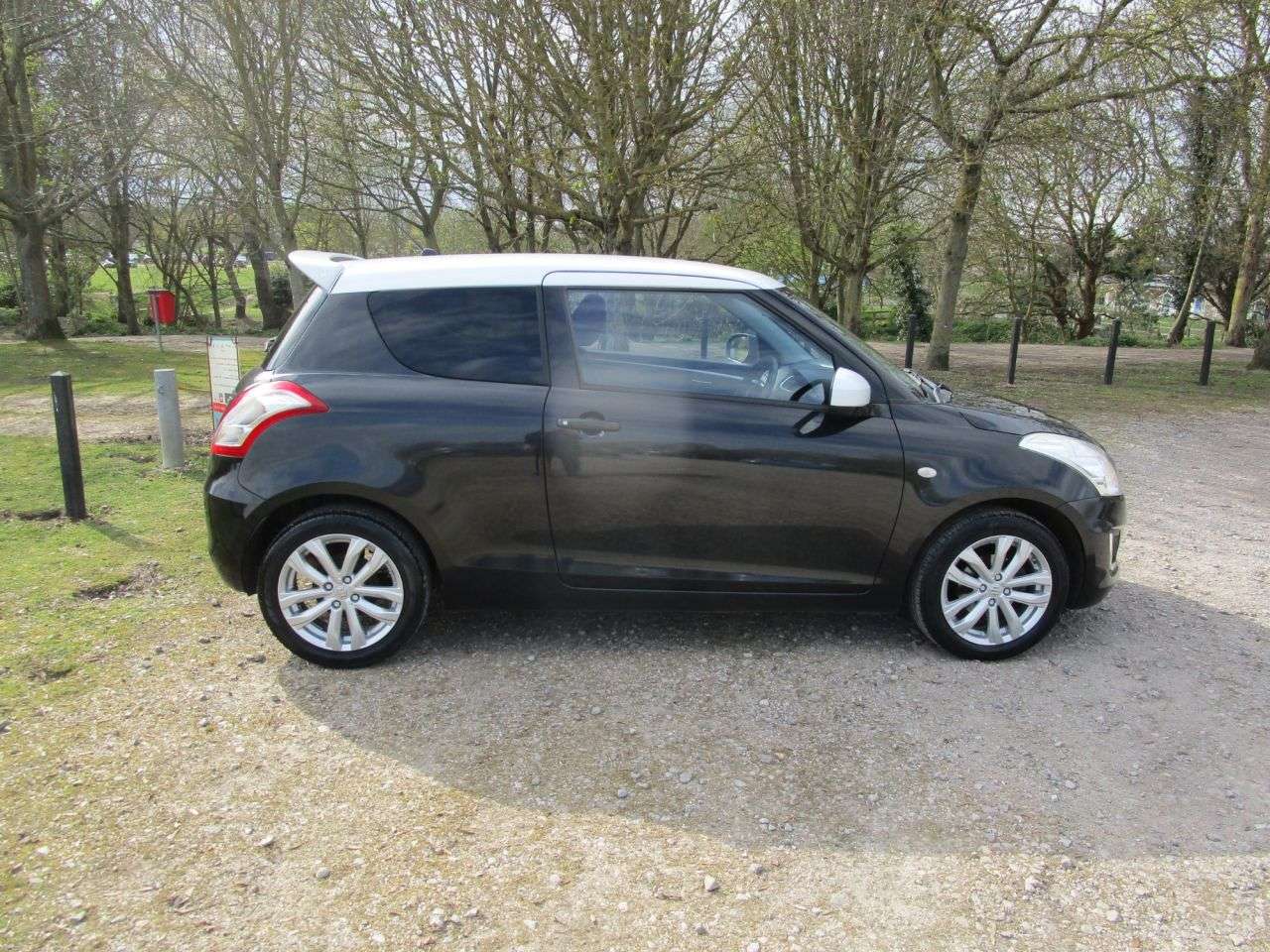 2014 SUZUKI SWIFT 2014 SUZUKI SWIFT