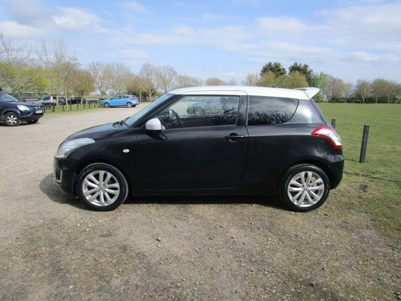 2014 SUZUKI SWIFT 2014 SUZUKI SWIFT