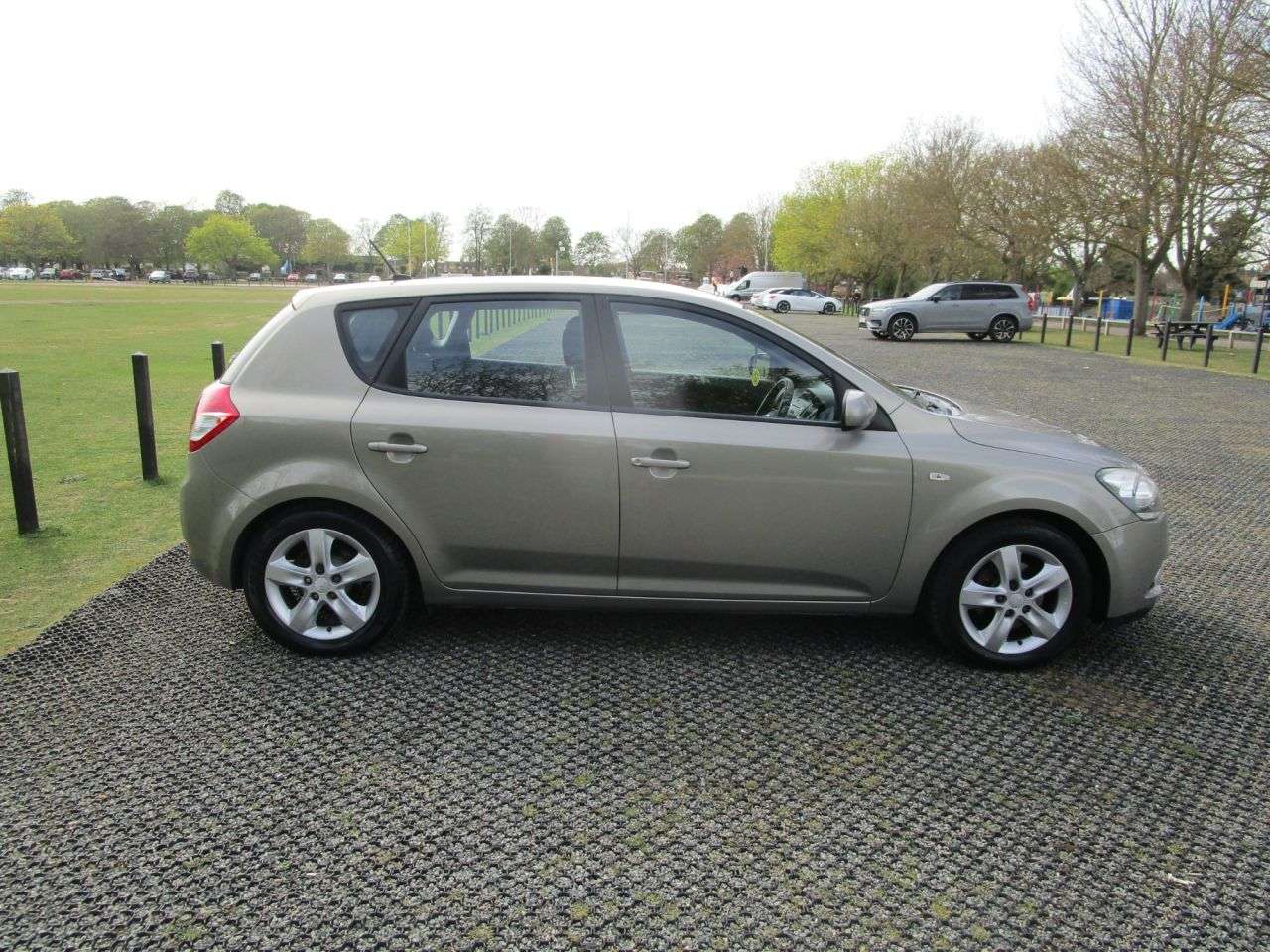 2011 KIA CEED 2011 KIA CEED