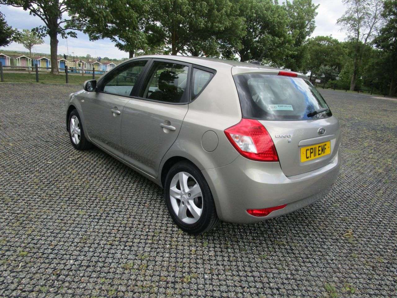 A 2011 KIA CEED 1.6 2 5 door Auto Petrol Automatic A 2011 KIA CEED 1.6 2 5 door Auto Petrol Automatic