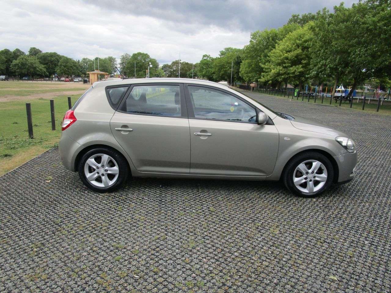 2011 KIA CEED 2011 KIA CEED
