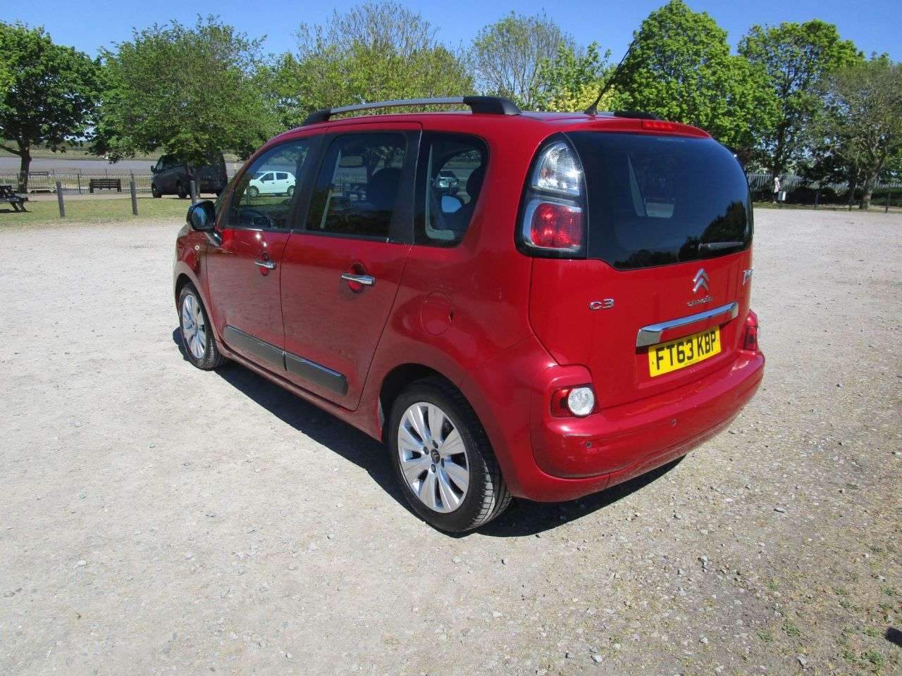 A 2013 CITROEN C3 PICASSO 1.6 VTi 16V Exclusive 5 door Auto Petrol Automatic A 2013 CITROEN C3 PICASSO 1.6 VTi 16V Exclusive 5 door Auto Petrol Automatic