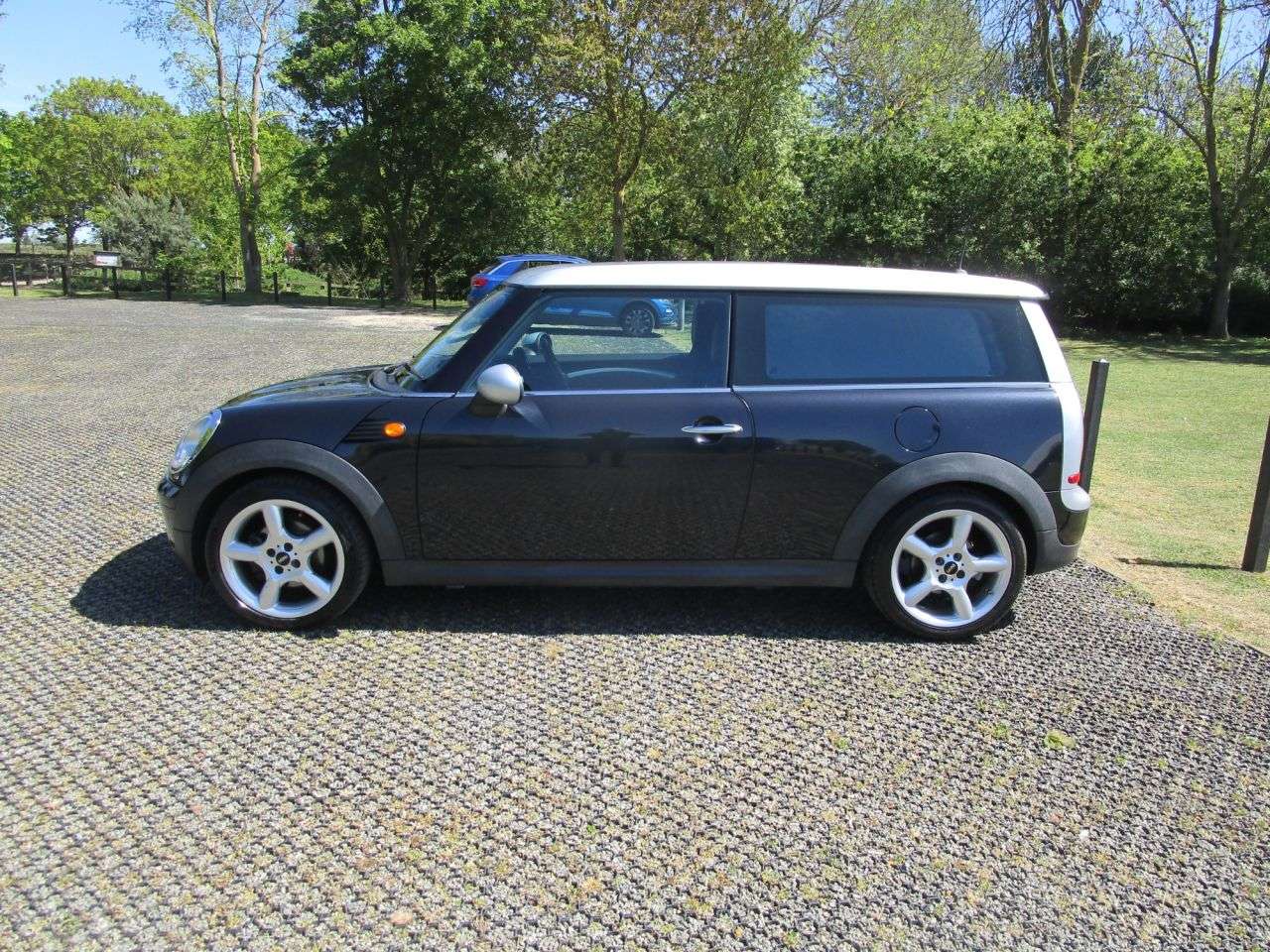 2009 MINI CLUBMAN 2009 MINI CLUBMAN