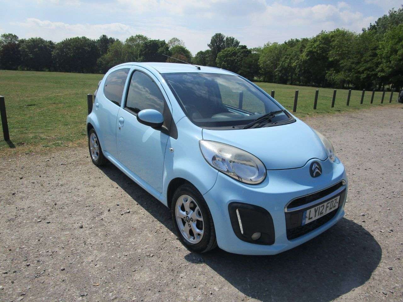 A 2012 CITROEN C1 1.0i VTR+ 5 door Petrol A 2012 CITROEN C1 1.0i VTR+ 5 door Petrol
