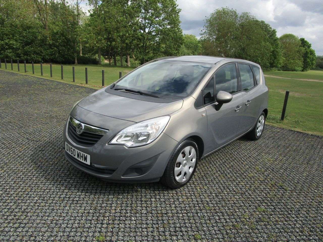 A 2010 VAUXHALL MERIVA 1.4i 16V Exclusiv 5 door Petrol A 2010 VAUXHALL MERIVA 1.4i 16V Exclusiv 5 door Petrol