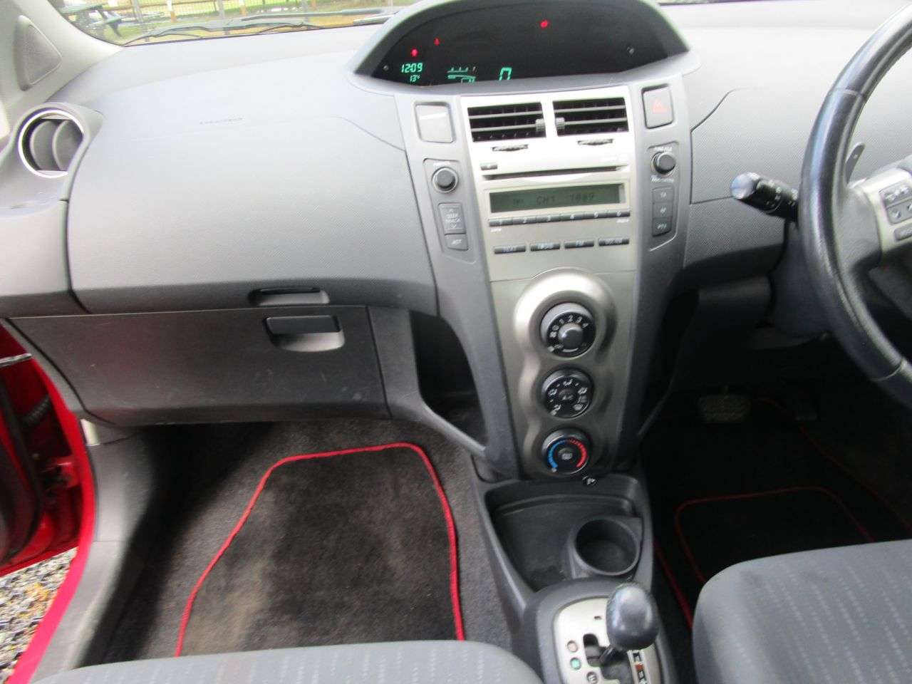 2009 TOYOTA YARIS 2009 TOYOTA YARIS