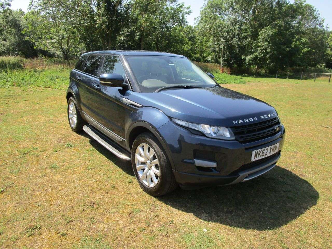 A 2012 LAND ROVER RANGE ROVER EVOQUE 2.2 eD4 Pure 5 door 2WD Diesel A 2012 LAND ROVER RANGE ROVER EVOQUE 2.2 eD4 Pure 5 door 2WD Diesel