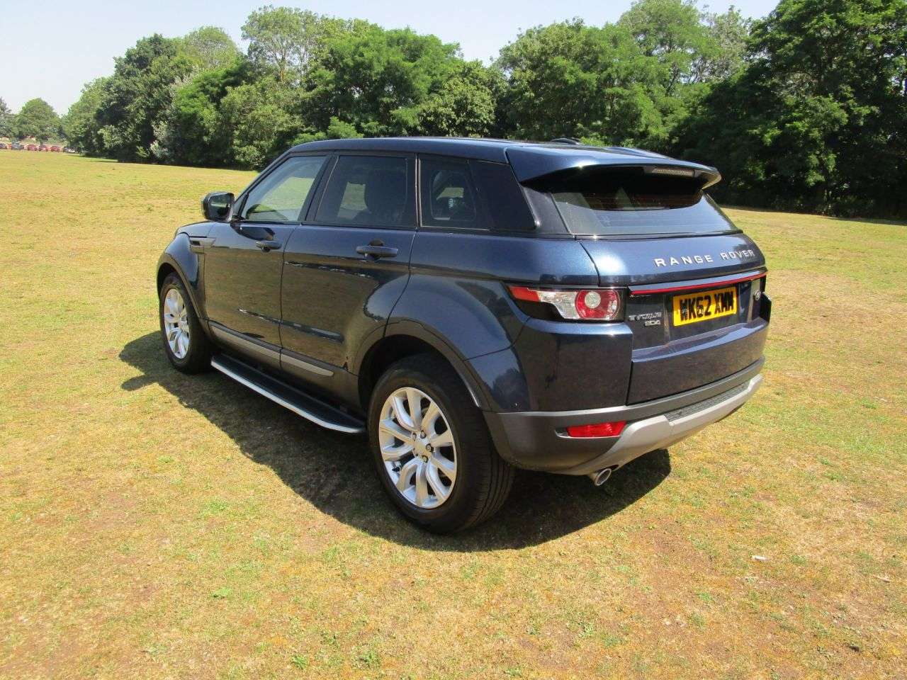 A 2012 LAND ROVER RANGE ROVER EVOQUE 2.2 eD4 Pure 5 door 2WD Diesel A 2012 LAND ROVER RANGE ROVER EVOQUE 2.2 eD4 Pure 5 door 2WD Diesel