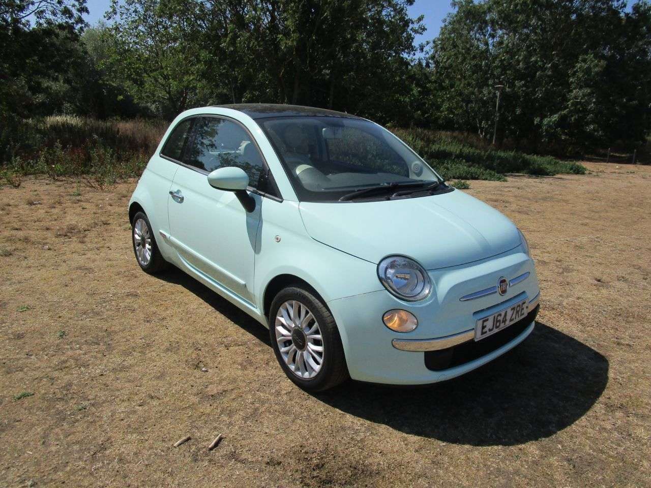 A 2015 FIAT 500 1.2 Lounge 3 door Petrol A 2015 FIAT 500 1.2 Lounge 3 door Petrol