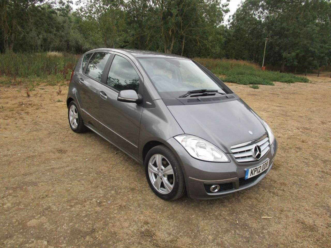 A 2012 MERCEDES-BENZ A CLASS A160 Avantgarde SE 5 door Auto Petrol Automatic A 2012 MERCEDES-BENZ A CLASS A160 Avantgarde SE 5 door Auto Petrol Automatic