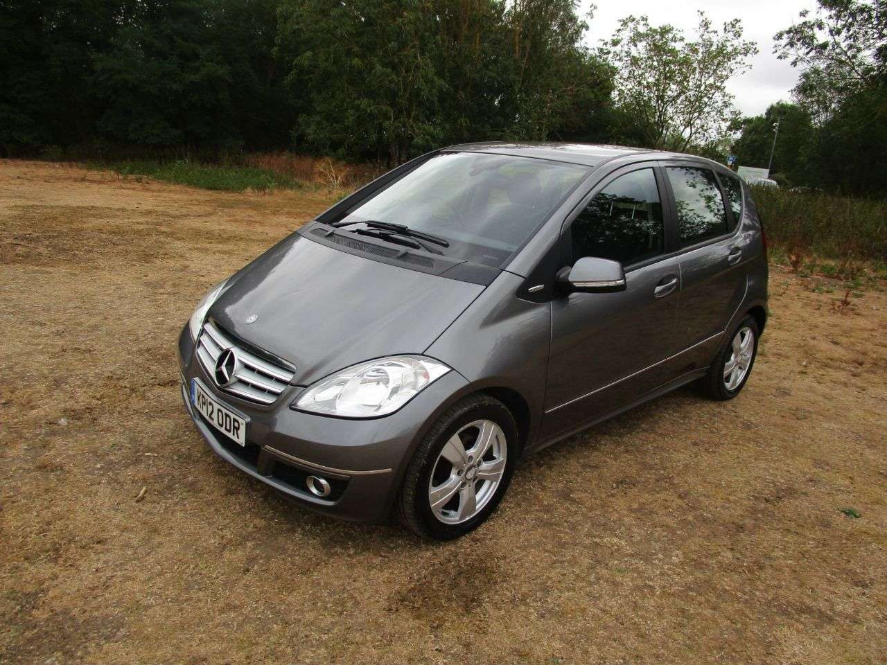 A 2012 MERCEDES-BENZ A CLASS A160 Avantgarde SE 5 door Auto Petrol Automatic A 2012 MERCEDES-BENZ A CLASS A160 Avantgarde SE 5 door Auto Petrol Automatic
