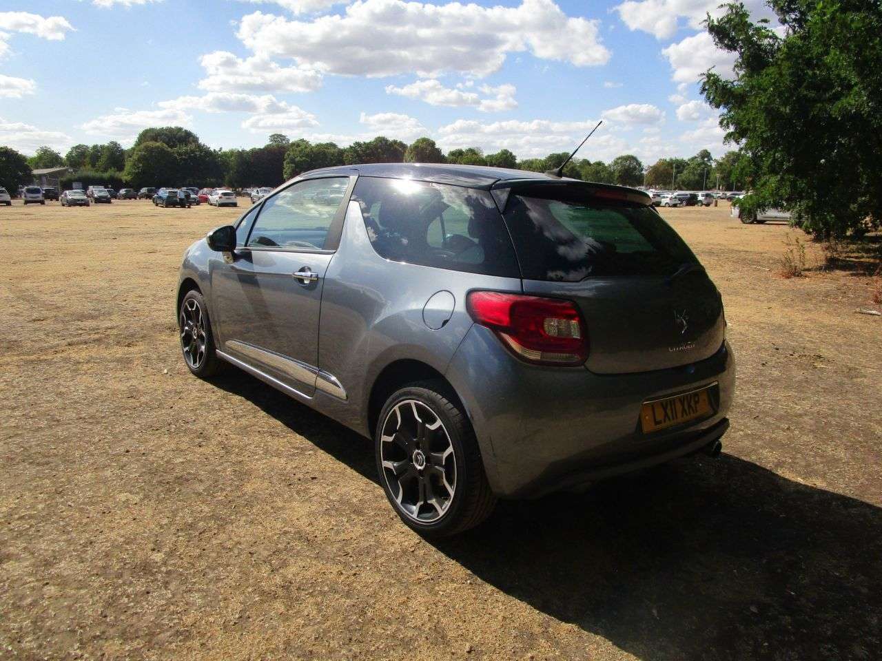 A 2011 CITROEN DS3 1.6 VTi 16V DStyle 3 door Auto Petrol Automatic A 2011 CITROEN DS3 1.6 VTi 16V DStyle 3 door Auto Petrol Automatic