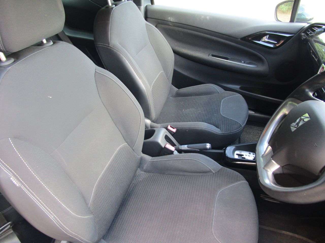2011 CITROEN DS3 2011 CITROEN DS3