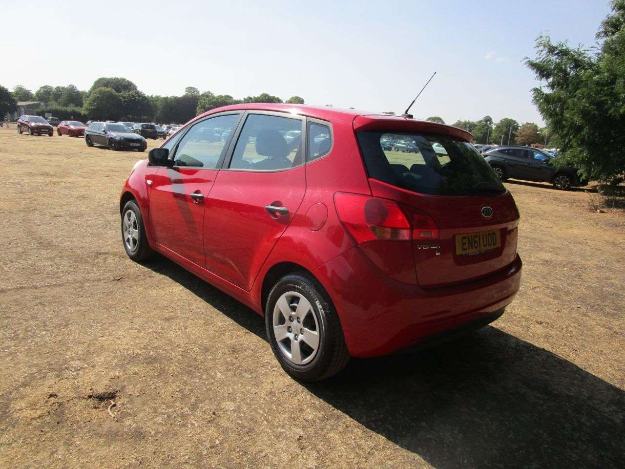 A 2012 KIA VENGA 1.4 5 door 1 Petrol A 2012 KIA VENGA 1.4 5 door 1 Petrol