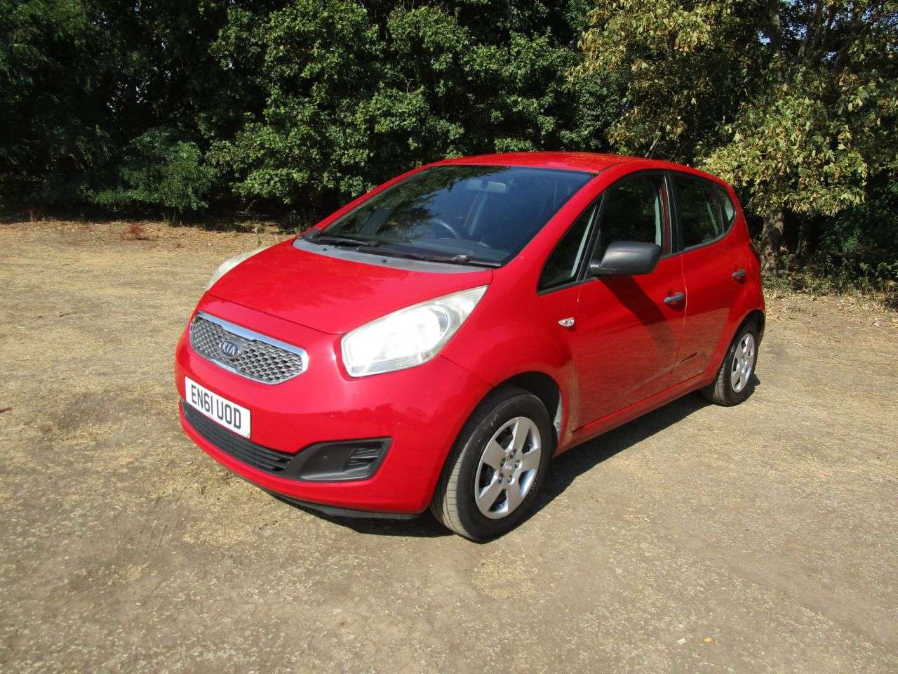 A 2012 KIA VENGA 1.4 5 door 1 Petrol A 2012 KIA VENGA 1.4 5 door 1 Petrol